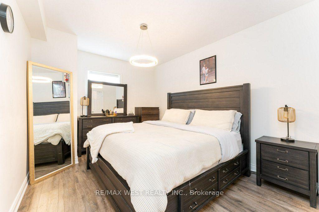 Photo 16 of Unit PH 413, 4620 Highway 7 Avenue, Vaughan, East Woodbridge — HOMEH