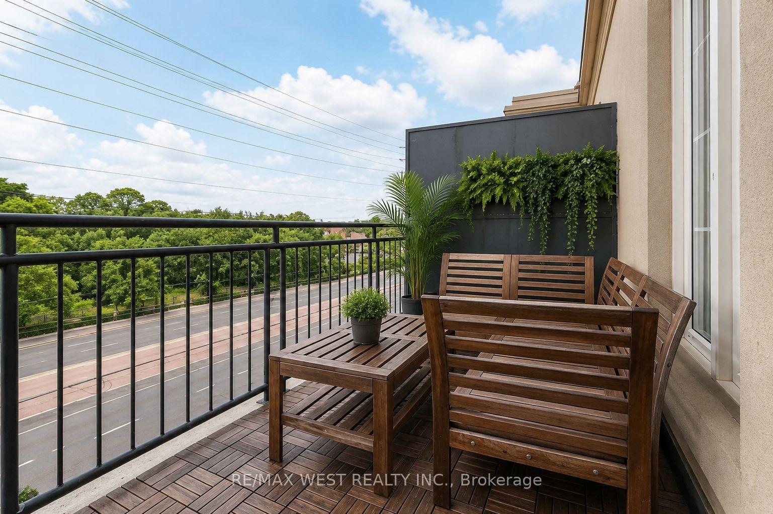 Photo 17 of Unit PH 413, 4620 Highway 7 Avenue, Vaughan, East Woodbridge — HOMEH
