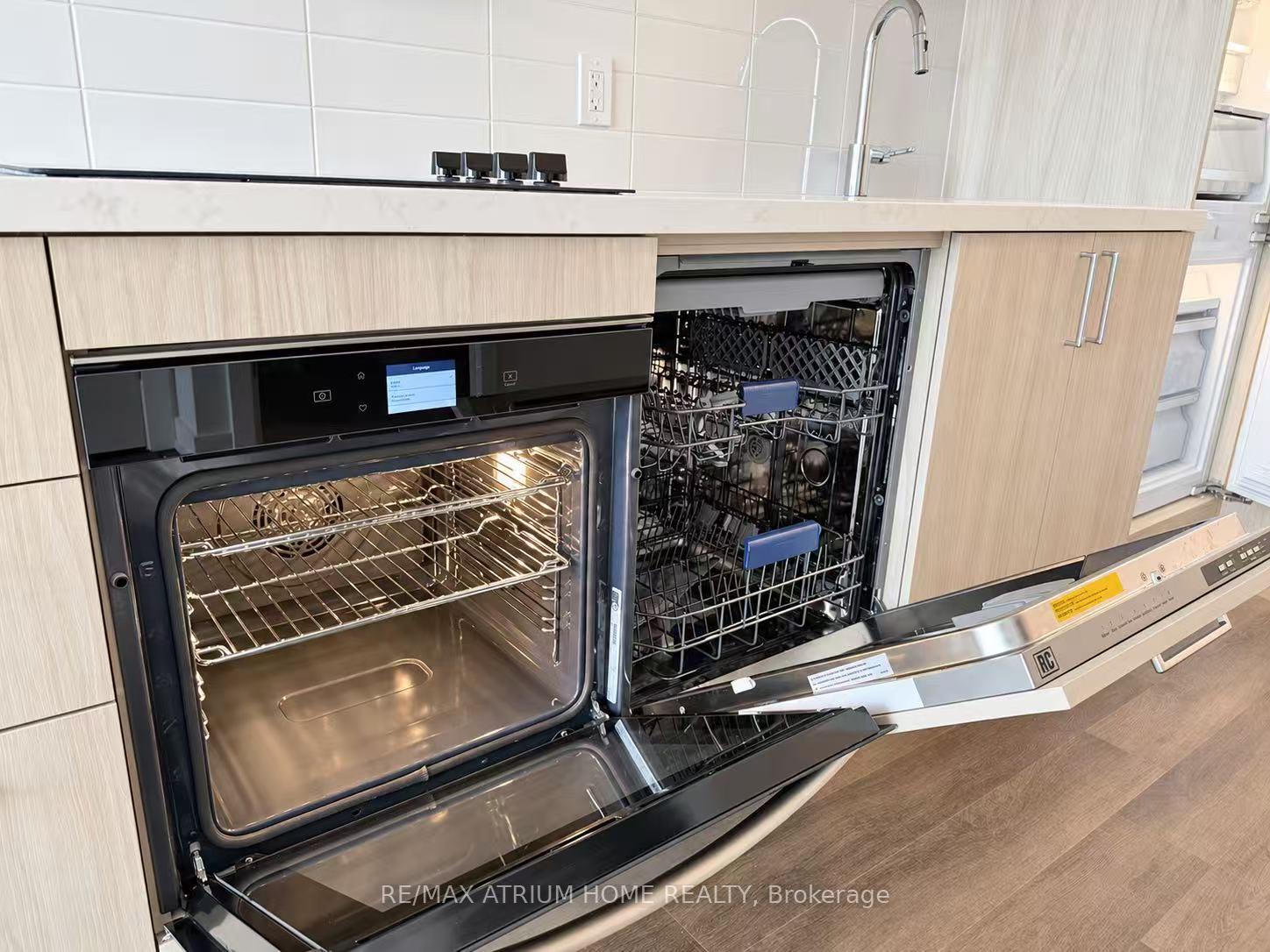 Photo 5 of Unit 2503, 21 Meadowdale Road, Vaughan, Vaughan Corporate Centre — HOMEH