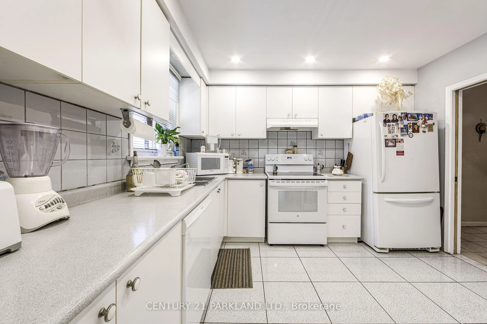 Photo 17 of 22 Waterfield Drive, Scarborough, Bendale — HOMEH