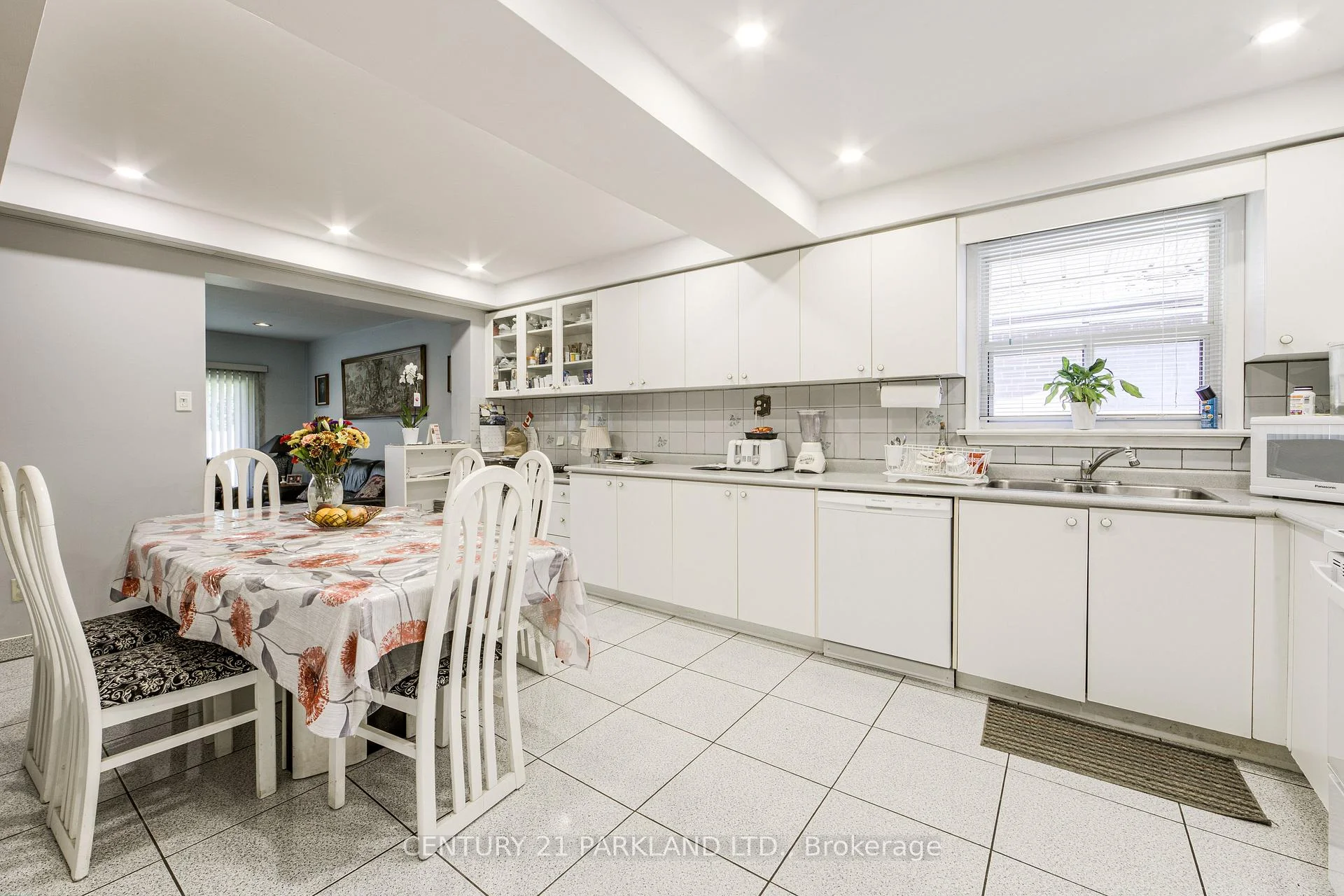 Photo 18 of 22 Waterfield Drive, Scarborough, Bendale — HOMEH
