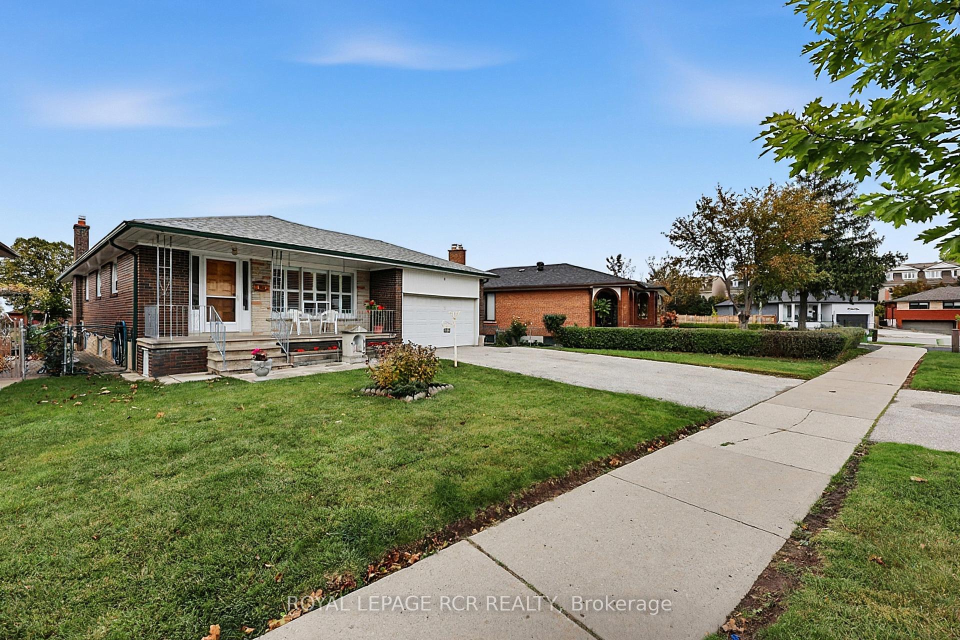Photo 39 of 32 Bartel Drive, North York, Glenfield-Jane Heights — HOMEH