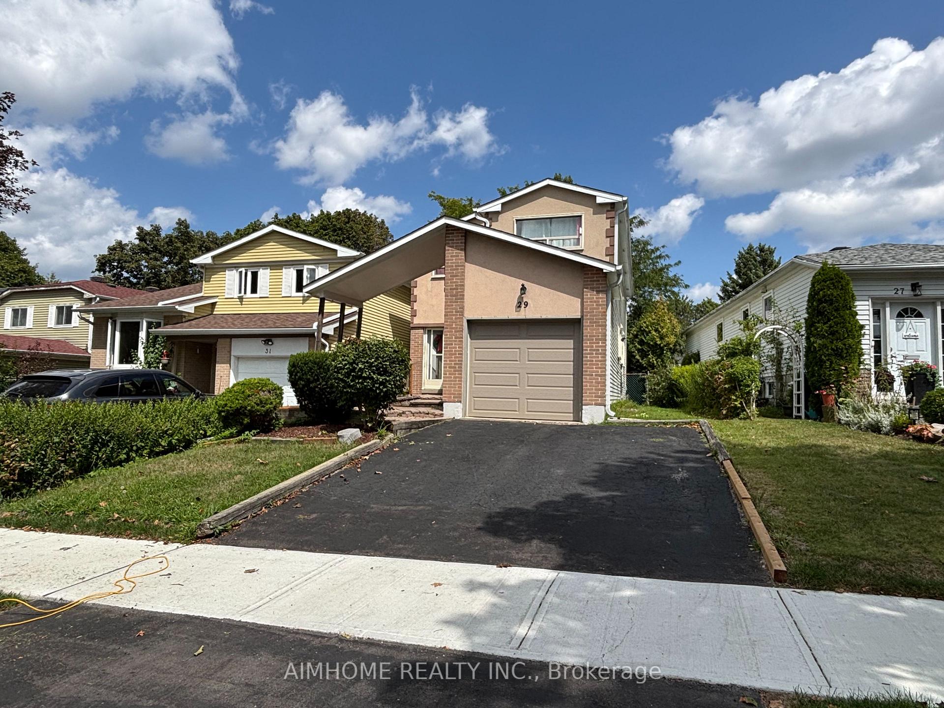 Photo 3 of 29 Snowshoe Crescent, Markham, German Mills — HOMEH