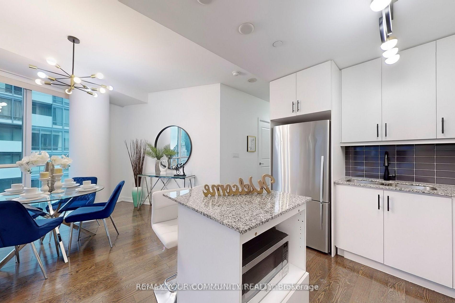 Photo 11 of Unit 2804, 1 The Esplanade, Toronto, Waterfront Communities — HOMEH