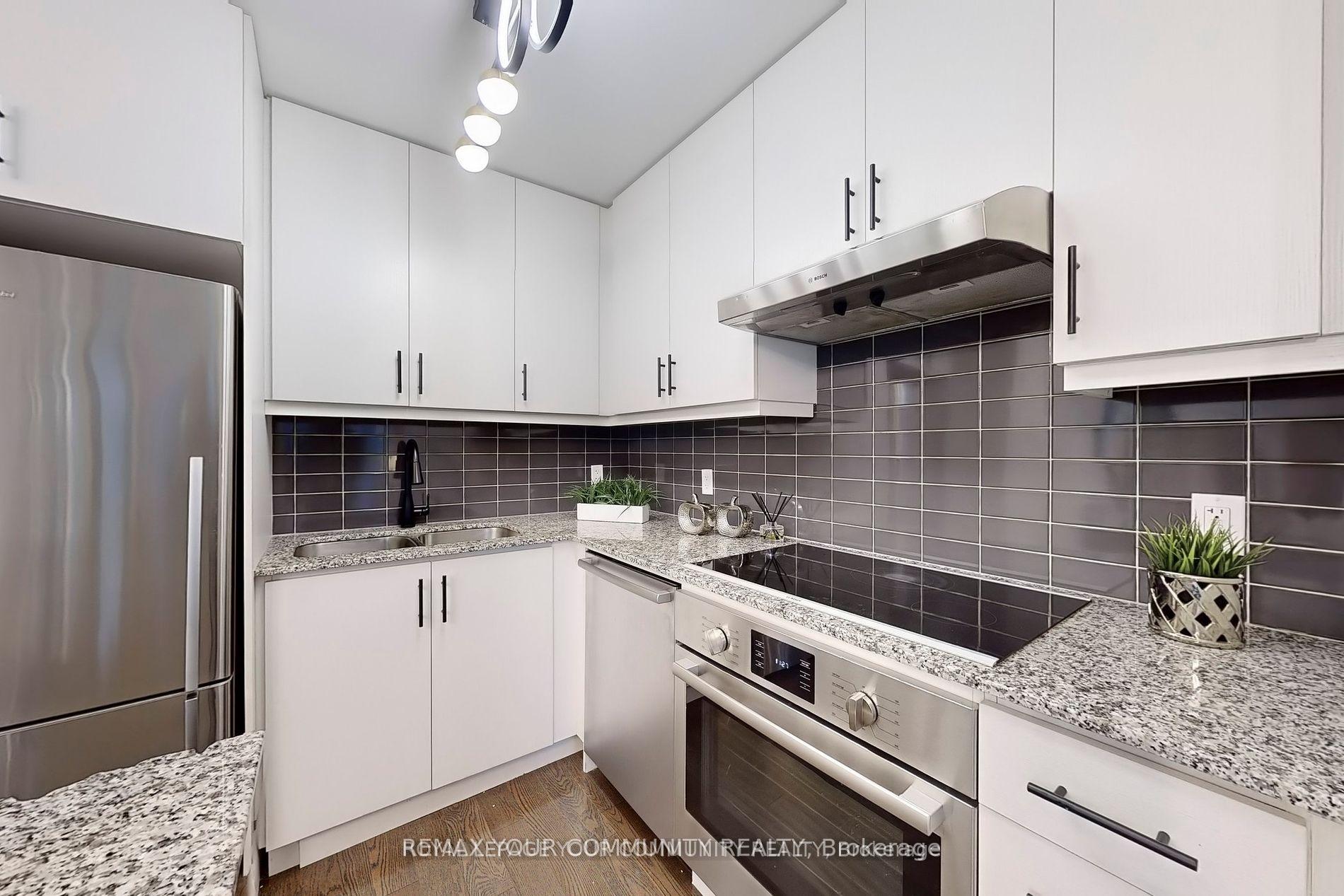 Photo 13 of Unit 2804, 1 The Esplanade, Toronto, Waterfront Communities — HOMEH