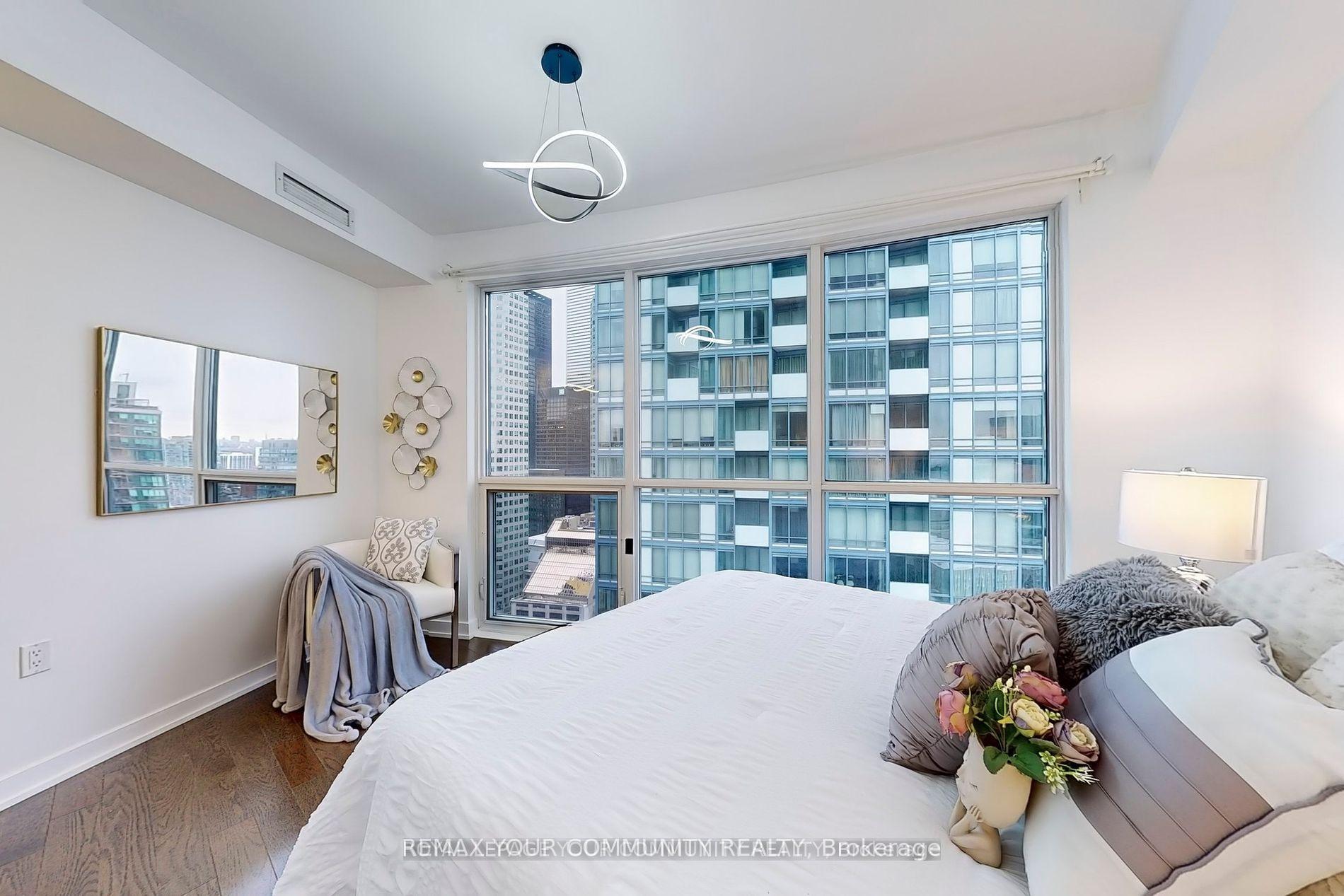 Photo 14 of Unit 2804, 1 The Esplanade, Toronto, Waterfront Communities — HOMEH