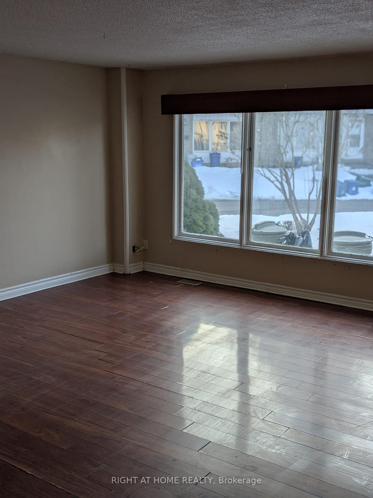 Photo 2 of Unit 12, 529 Parkview Crescent, Cambridge, Preston North — HOMEH