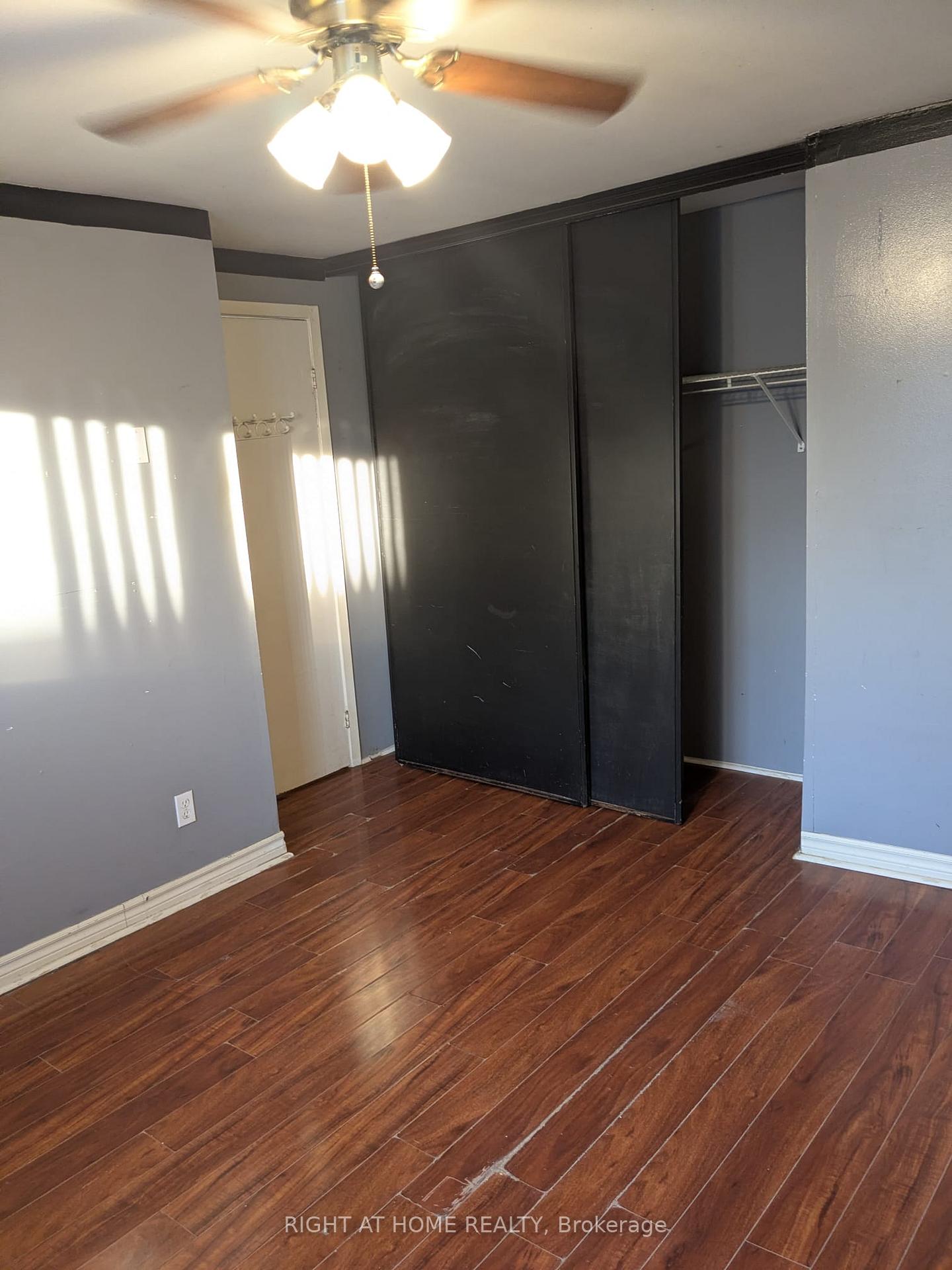 Photo 3 of Unit 12, 529 Parkview Crescent, Cambridge, Preston North — HOMEH