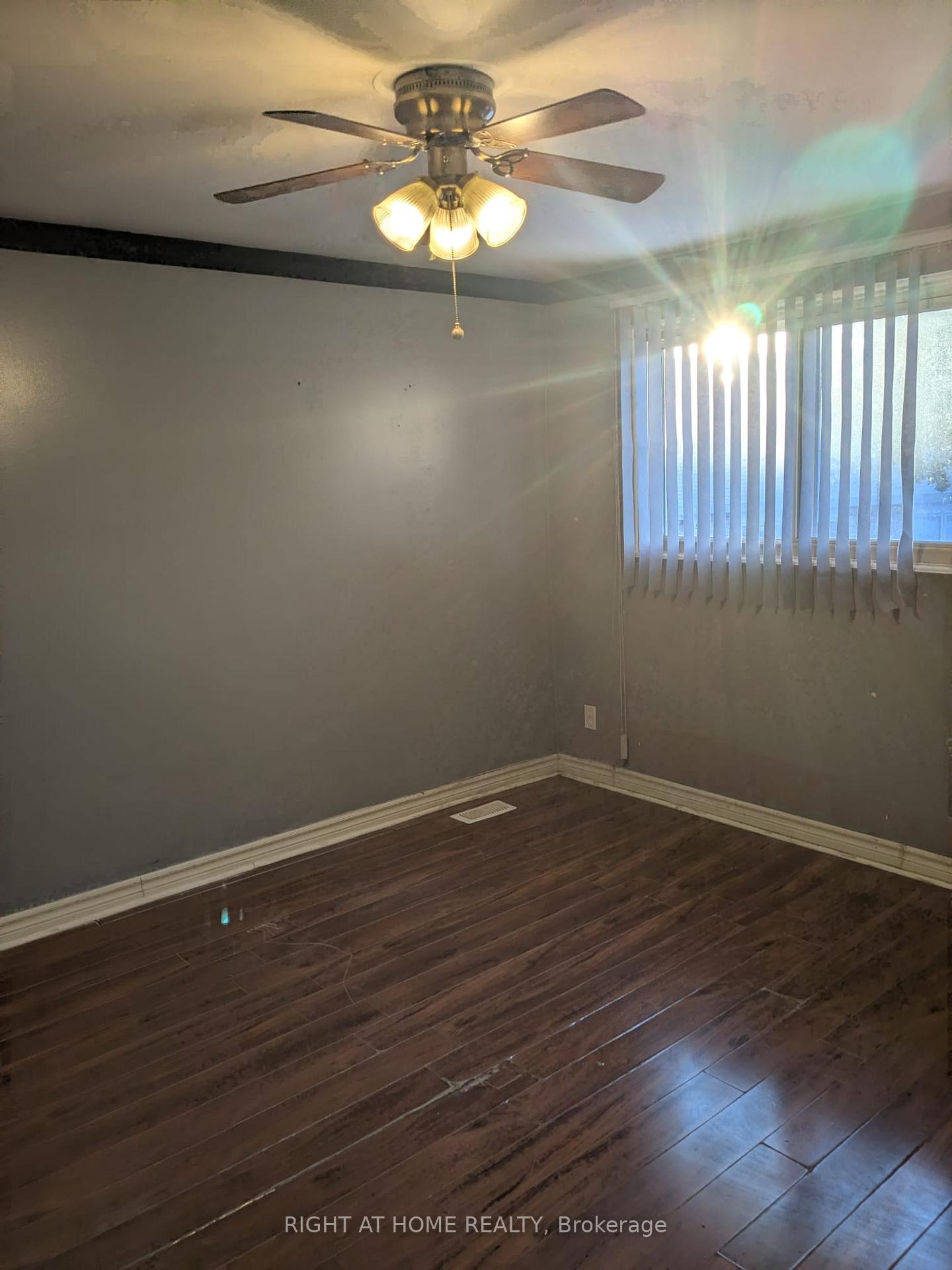 Photo 5 of Unit 12, 529 Parkview Crescent, Cambridge, Preston North — HOMEH