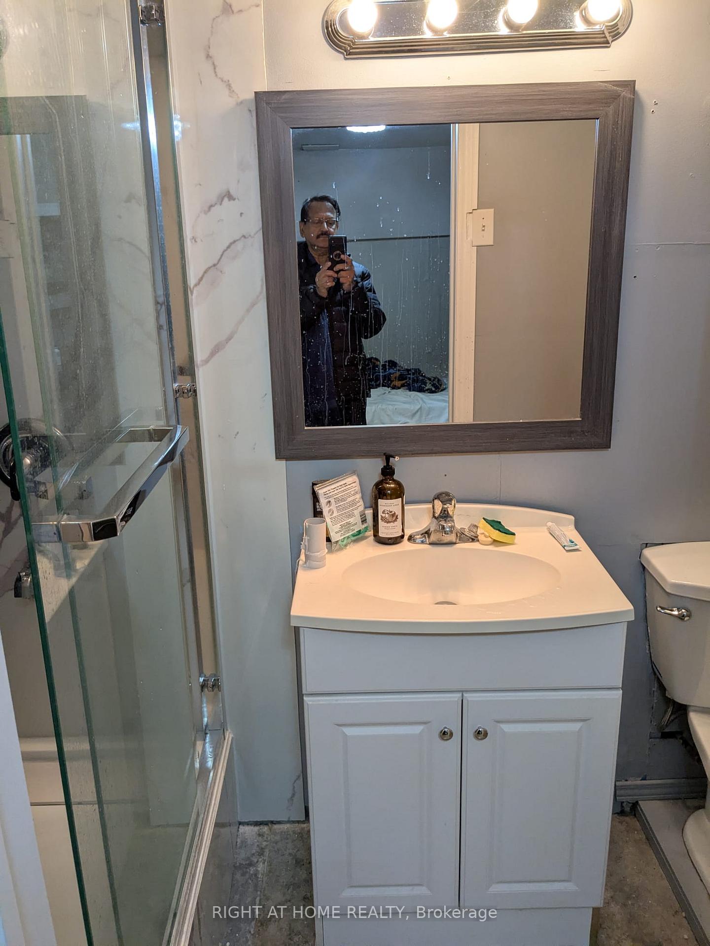 Photo 9 of Unit 12, 529 Parkview Crescent, Cambridge, Preston North — HOMEH