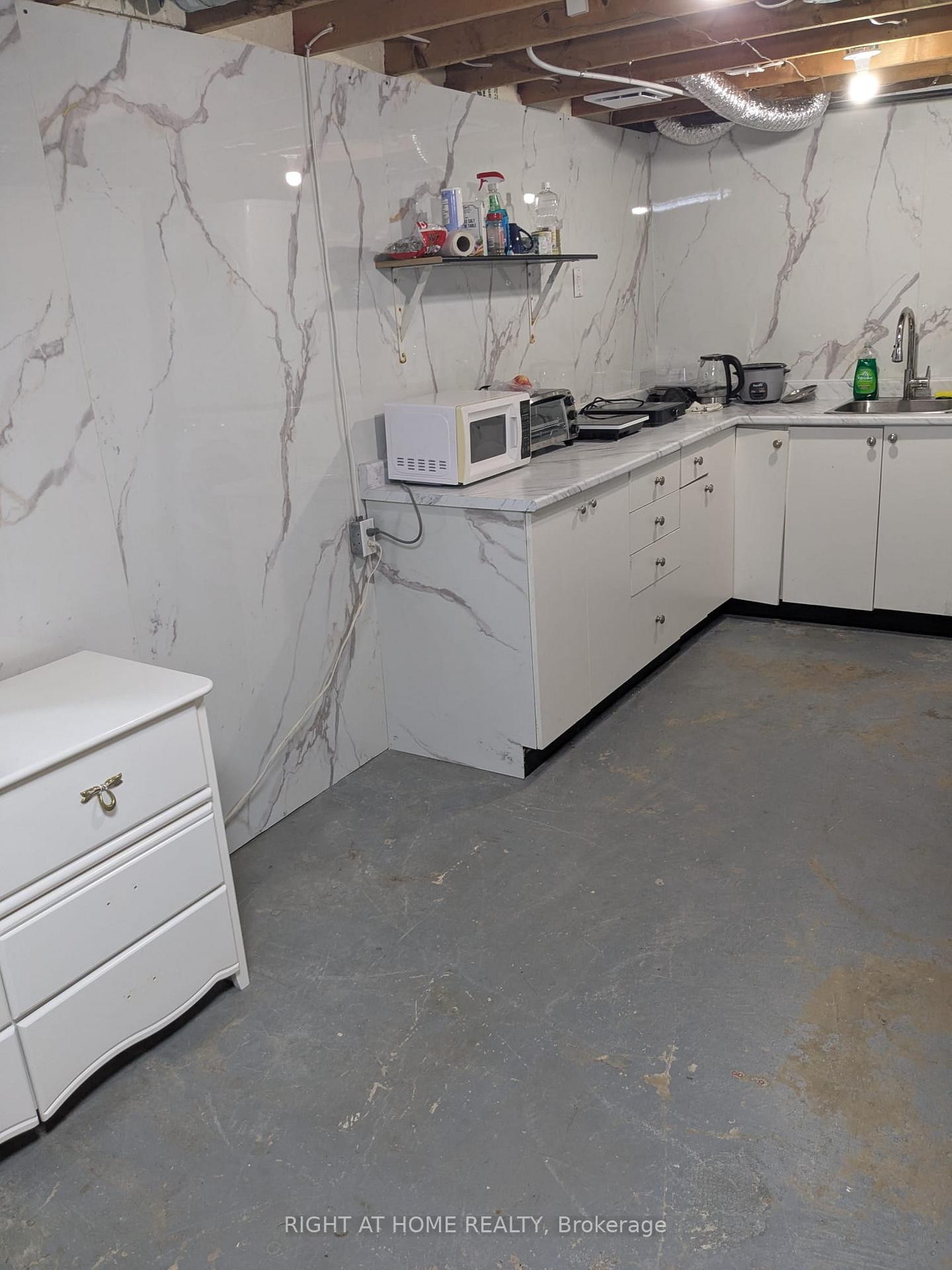 Photo 11 of Unit 12, 529 Parkview Crescent, Cambridge, Preston North — HOMEH