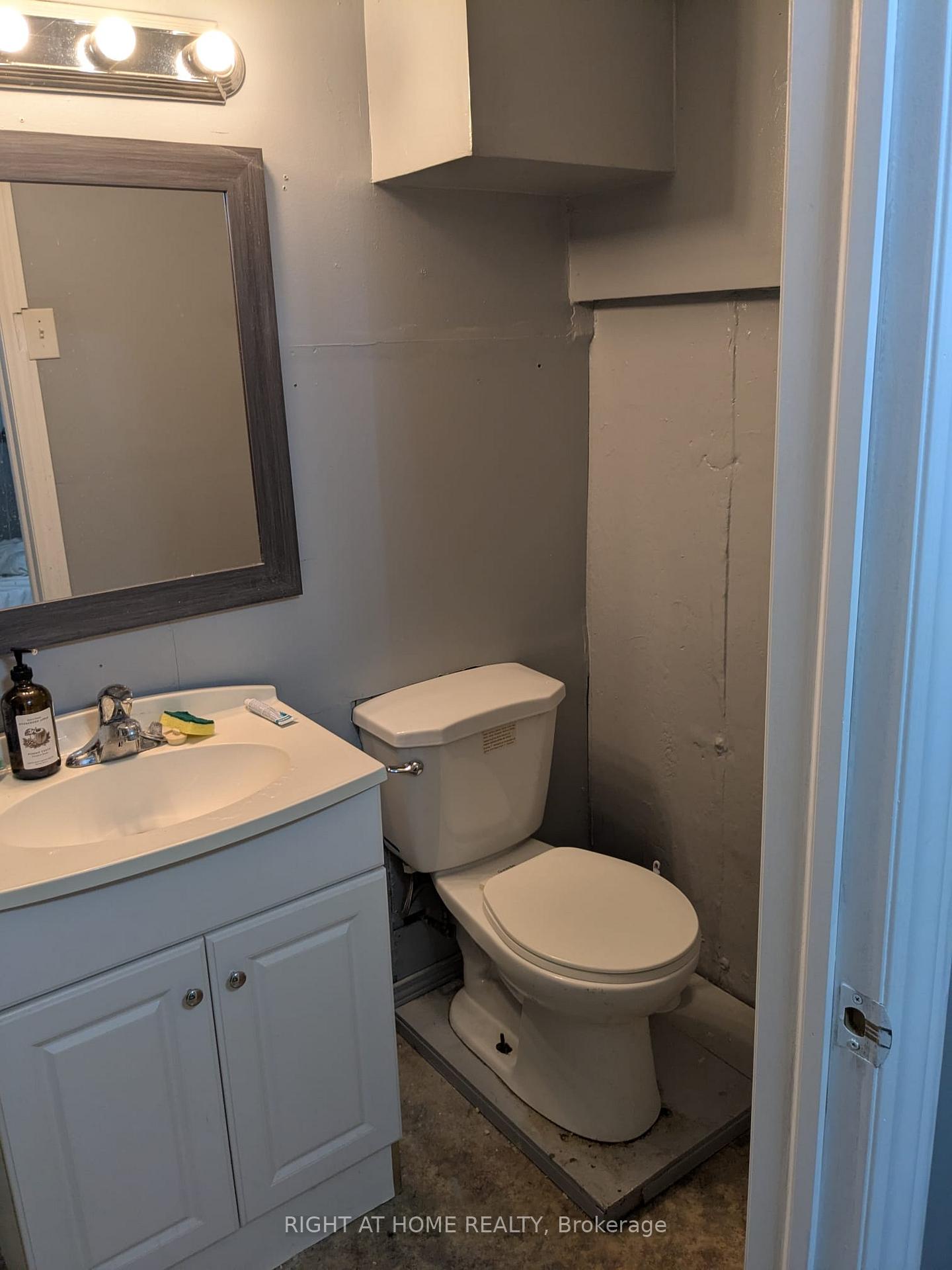 Photo 15 of Unit 12, 529 Parkview Crescent, Cambridge, Preston North — HOMEH