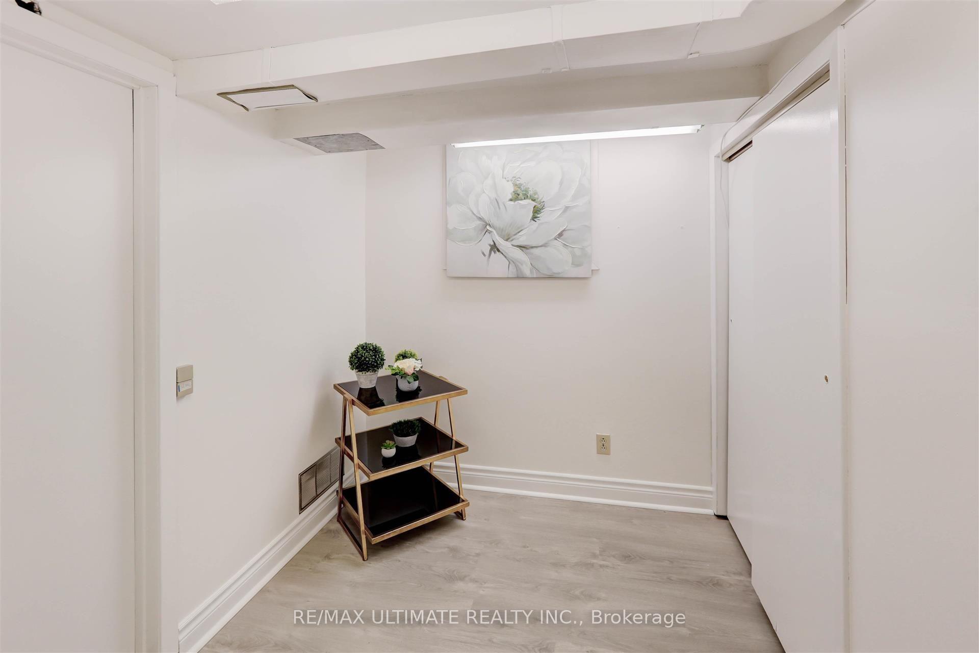 Photo 24 of 12 Tregellis Road, North York, Lansing-Westgate — HOMEH