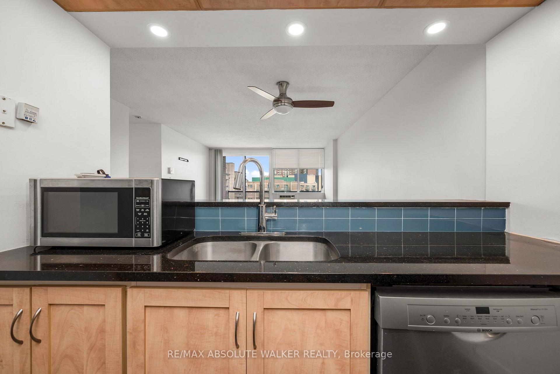 Photo 5 of Unit 902, 154 Nelson Street, Ottawa, Lower Town — HOMEH