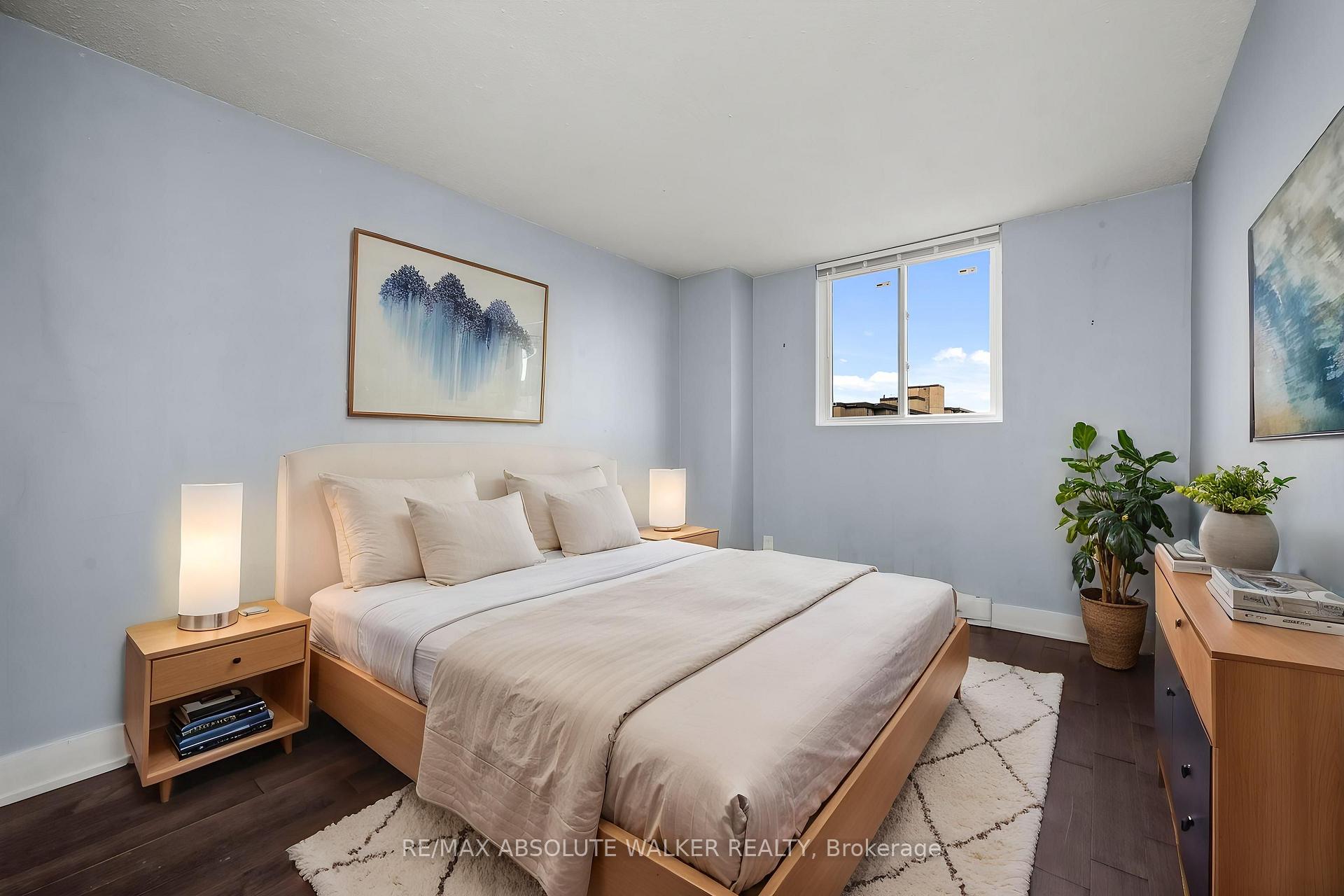 Photo 14 of Unit 902, 154 Nelson Street, Ottawa, Lower Town — HOMEH
