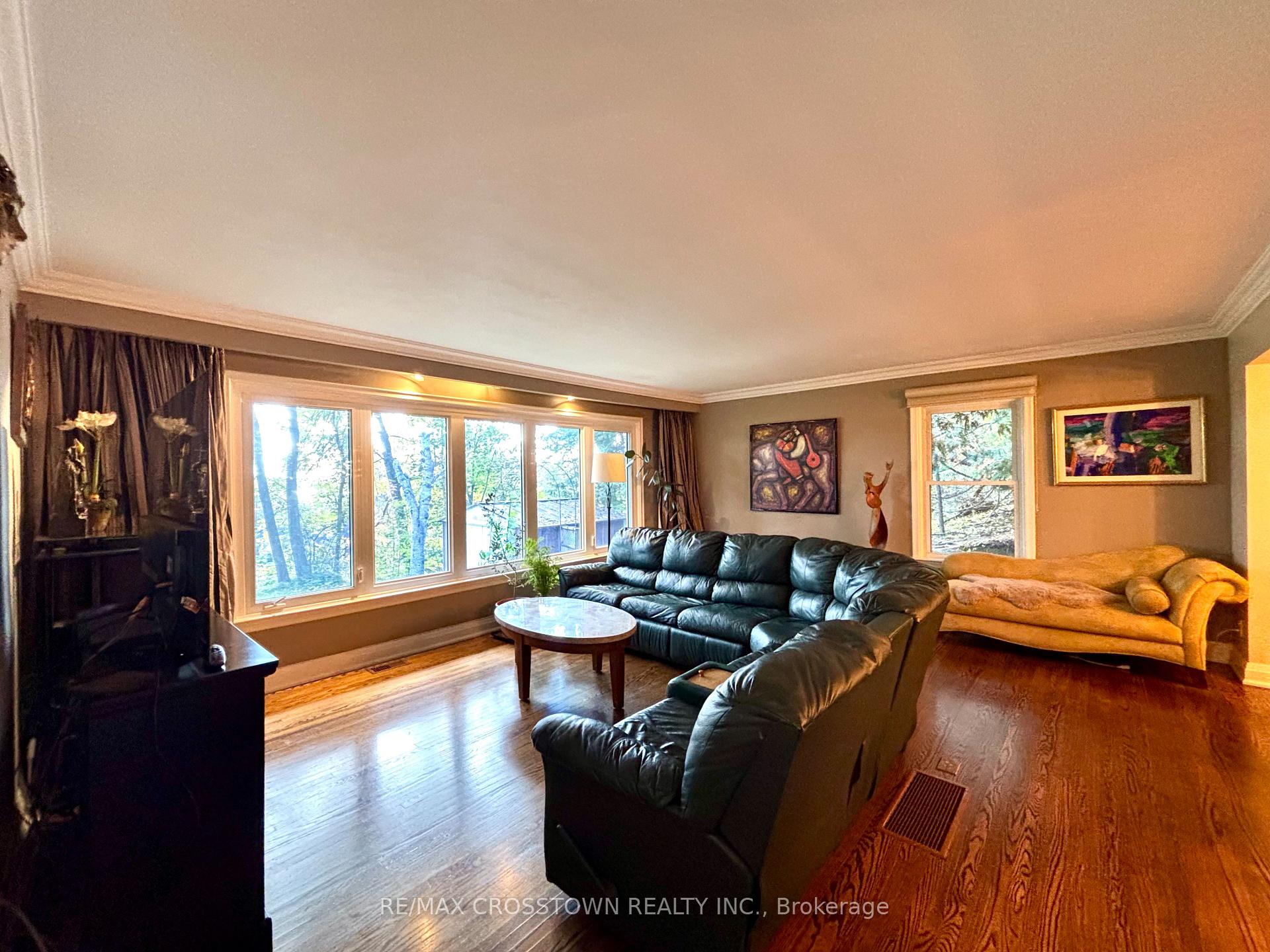 Photo 6 of 52 Rodney Street, Barrie, North Shore — HOMEH