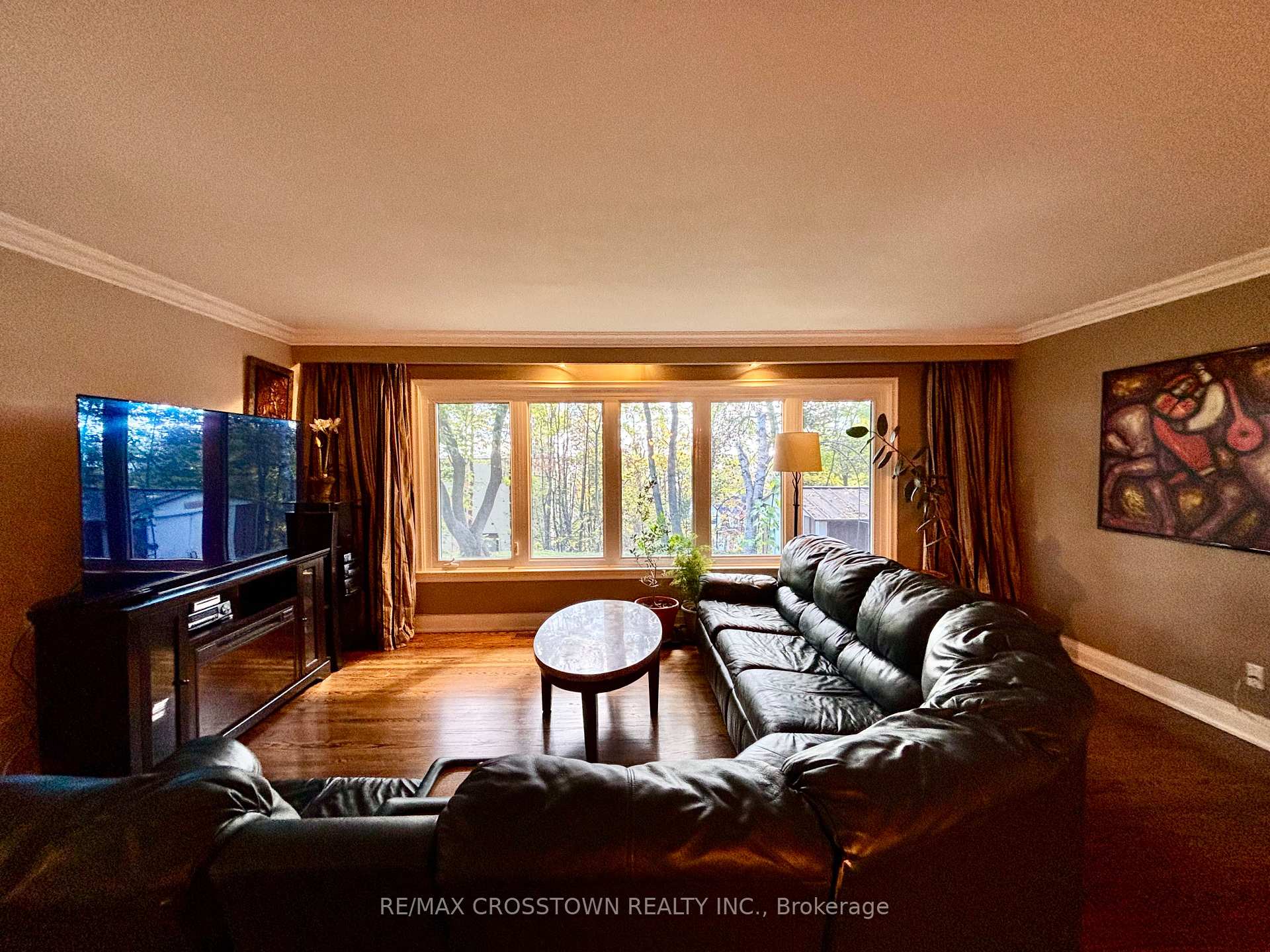 Photo 7 of 52 Rodney Street, Barrie, North Shore — HOMEH