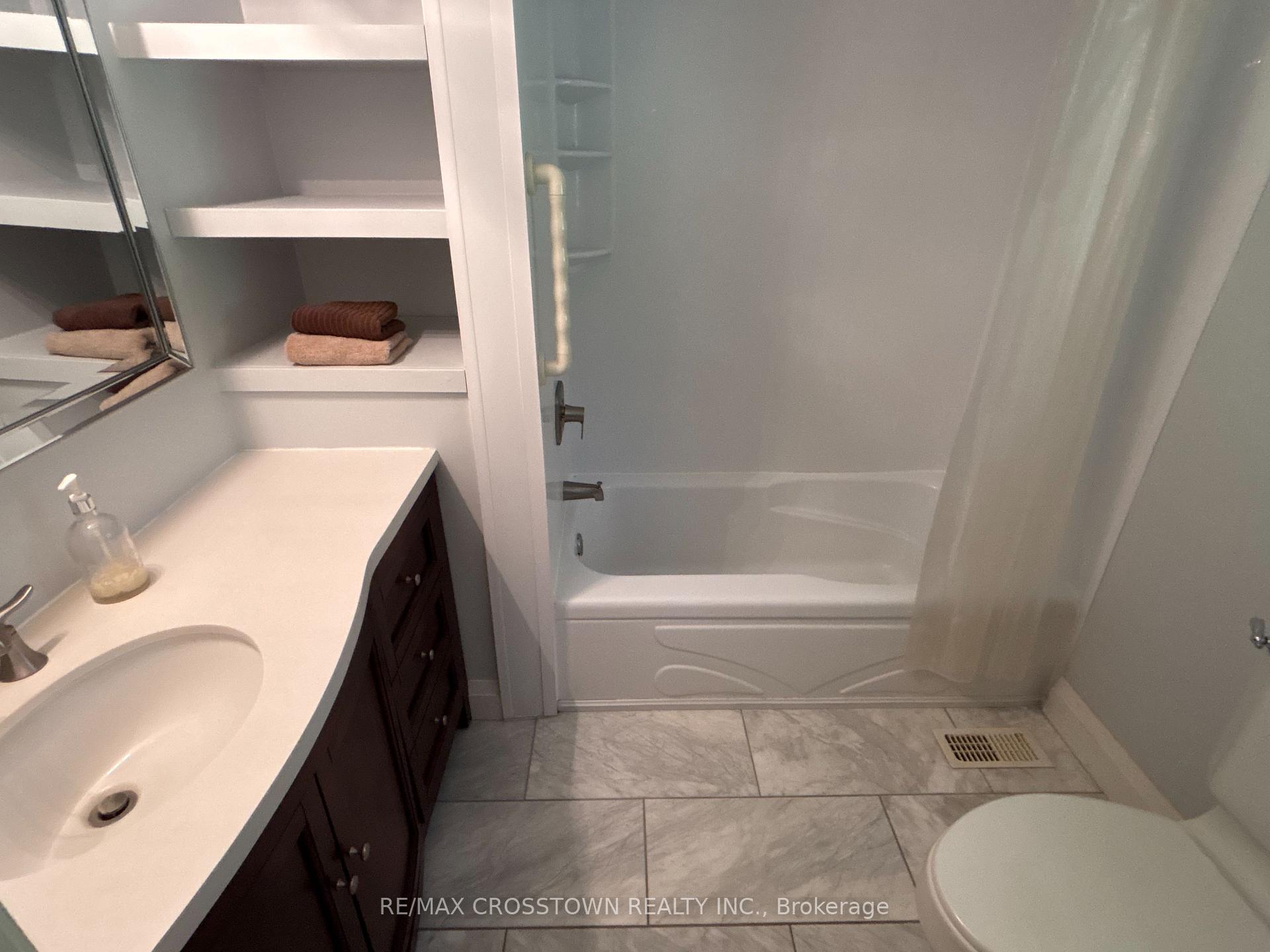 Photo 16 of 52 Rodney Street, Barrie, North Shore — HOMEH