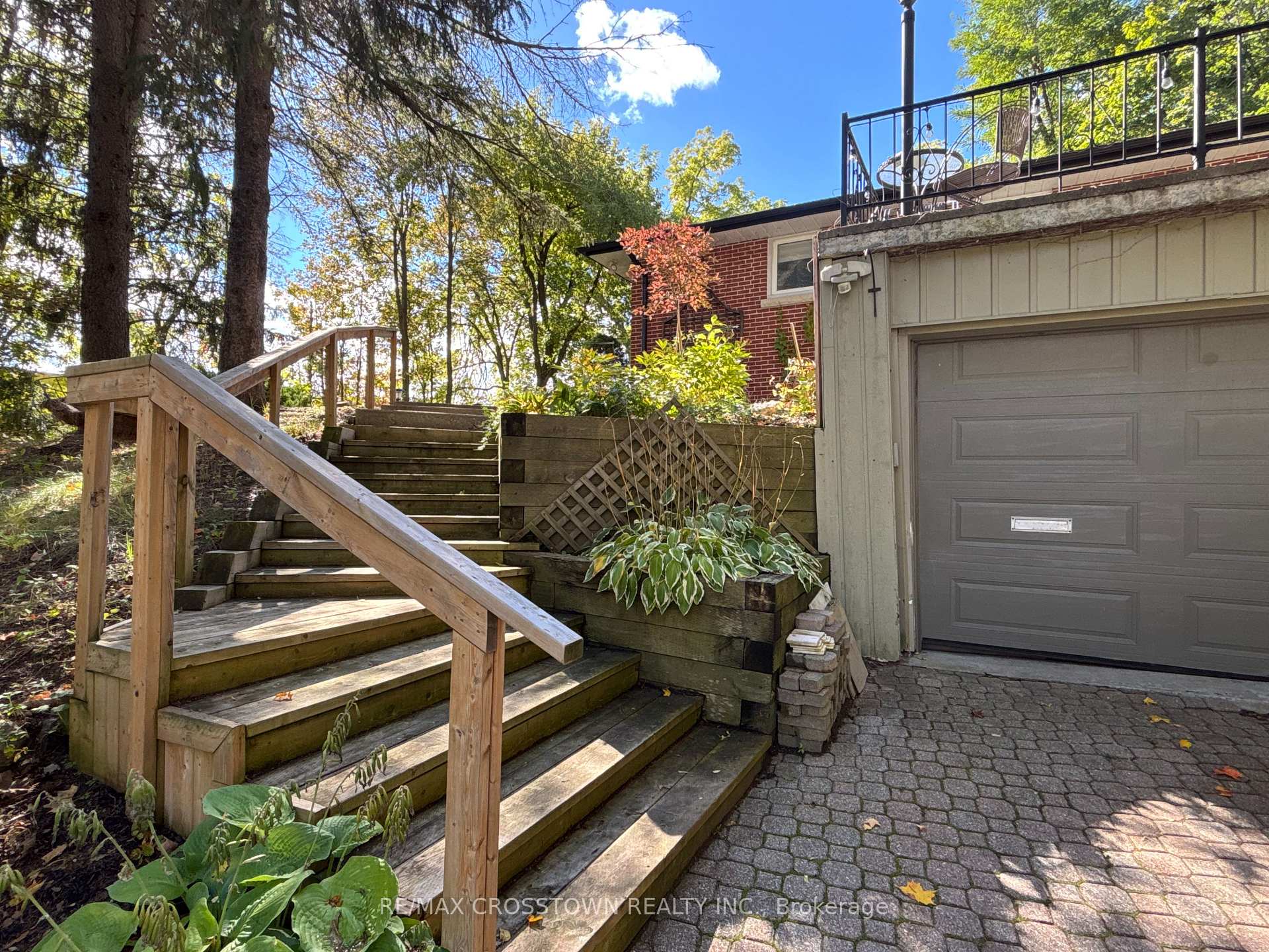 Photo 21 of 52 Rodney Street, Barrie, North Shore — HOMEH