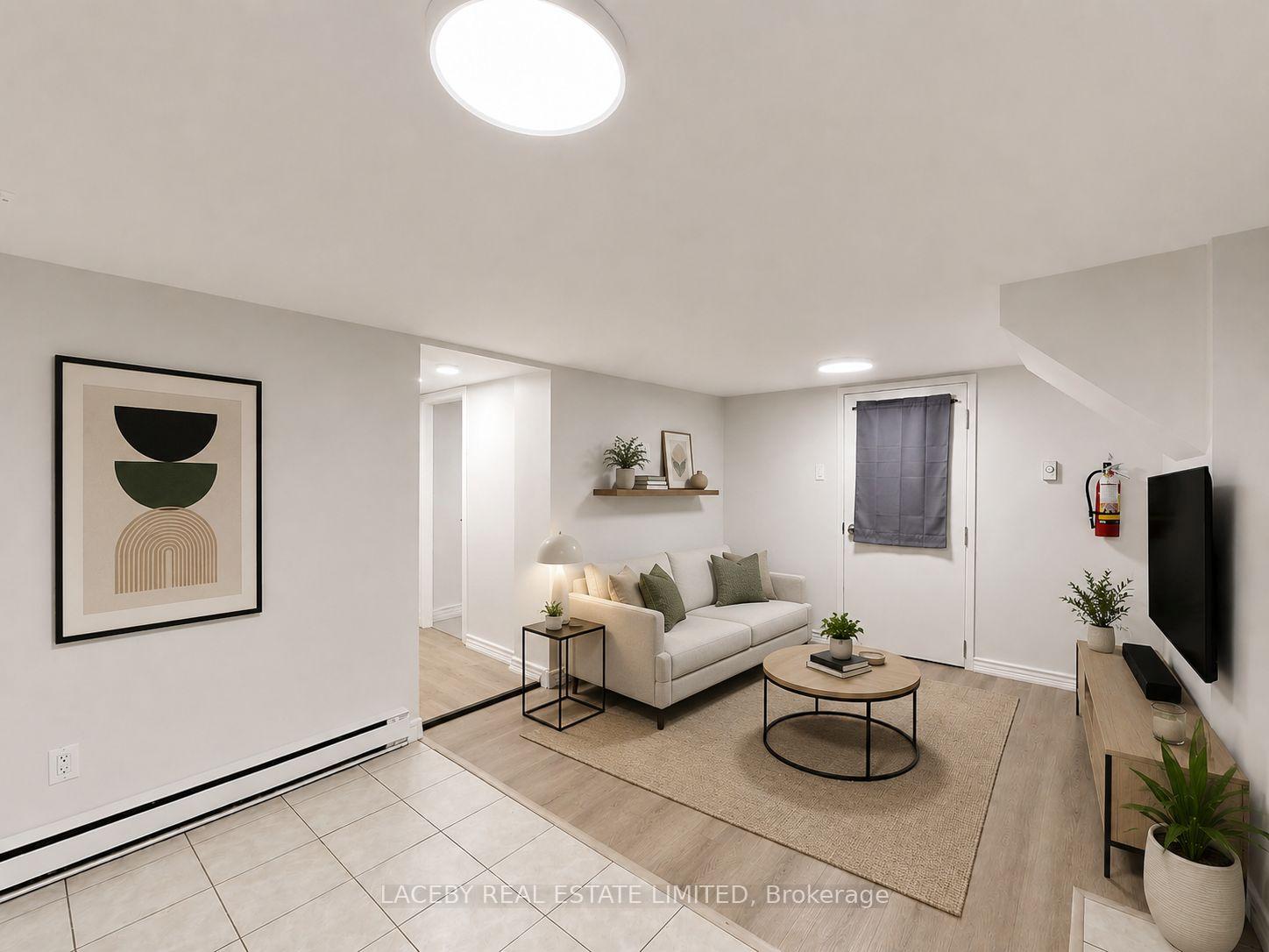 Photo 5 of Unit D, 2163 King Road, King, King City — HOMEH