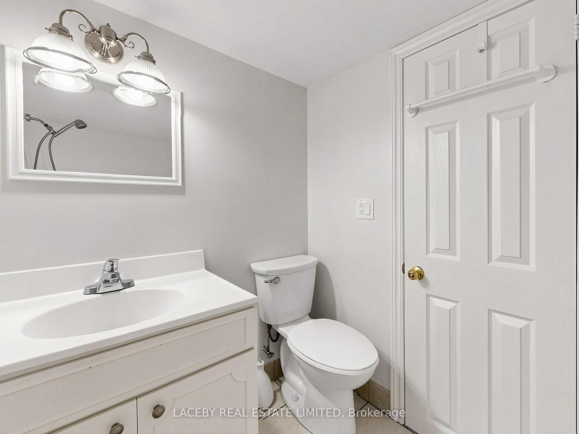 Photo 12 of Unit D, 2163 King Road, King, King City — HOMEH