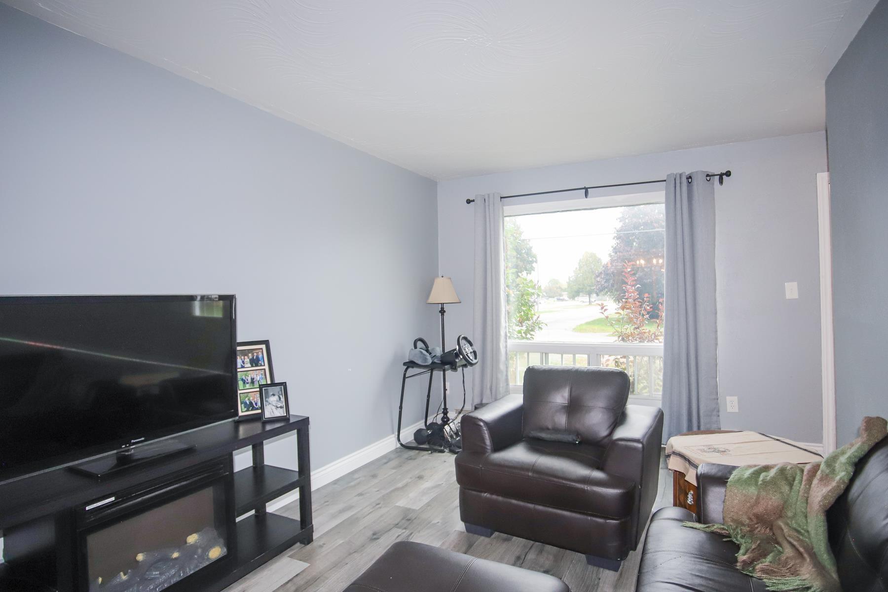 Photo 14 of 35 Broadview Drive, Sault Ste Marie, Ward 5 — HOMEH