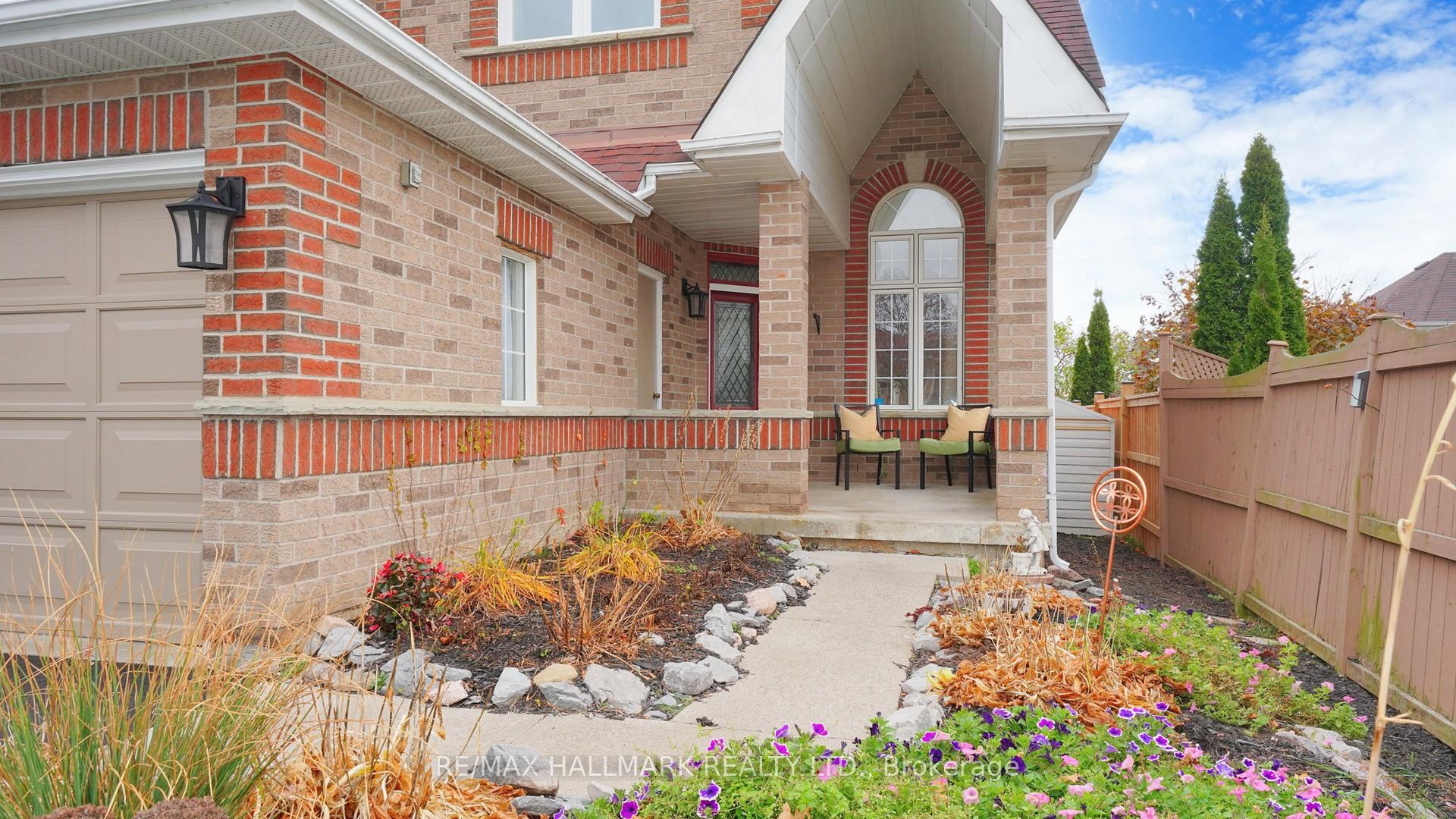 Photo 3 of Unit Upper, 1035 Beatrice Street E, Oshawa, Pinecrest — HOMEH