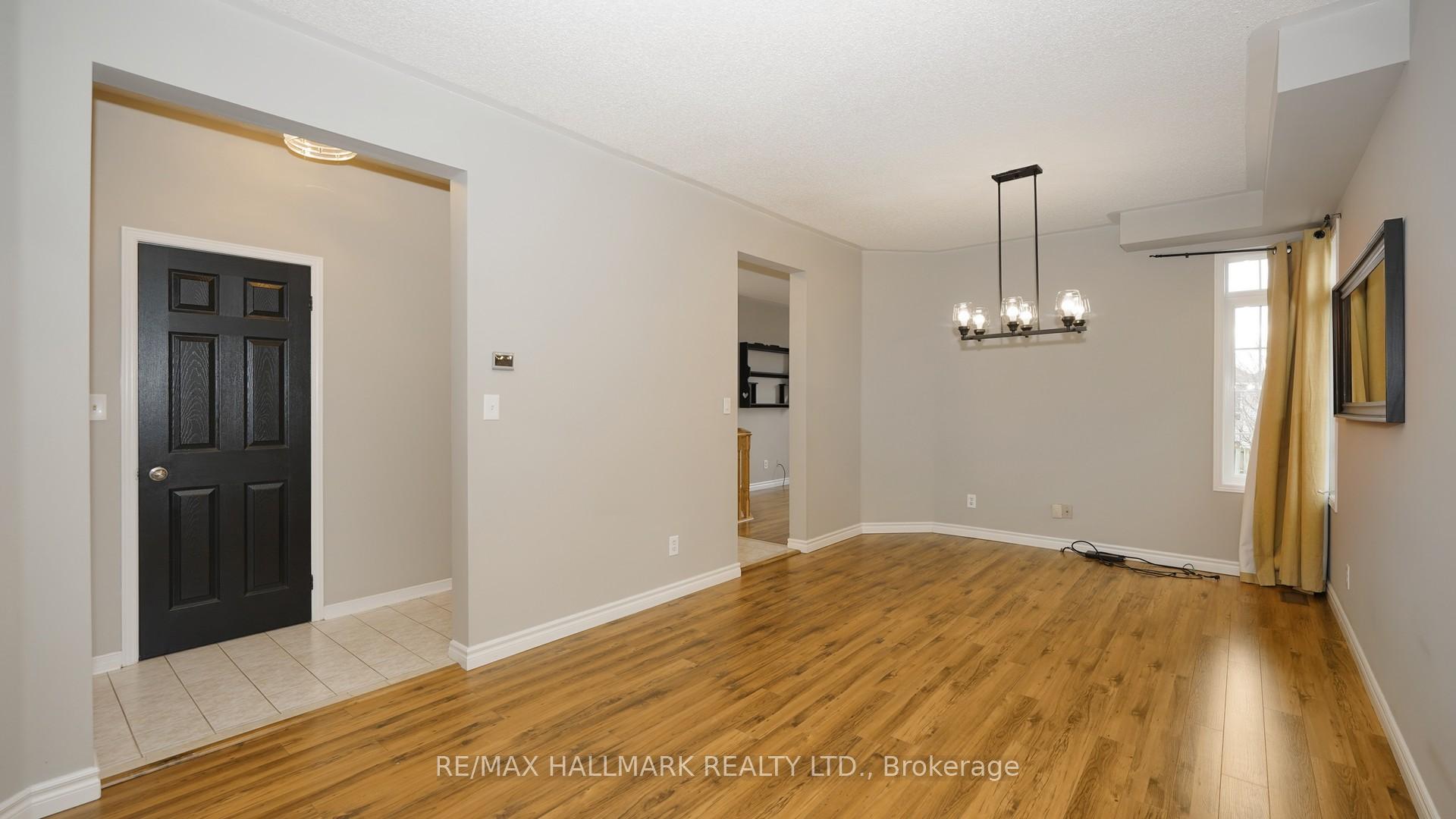 Photo 8 of Unit Upper, 1035 Beatrice Street E, Oshawa, Pinecrest — HOMEH