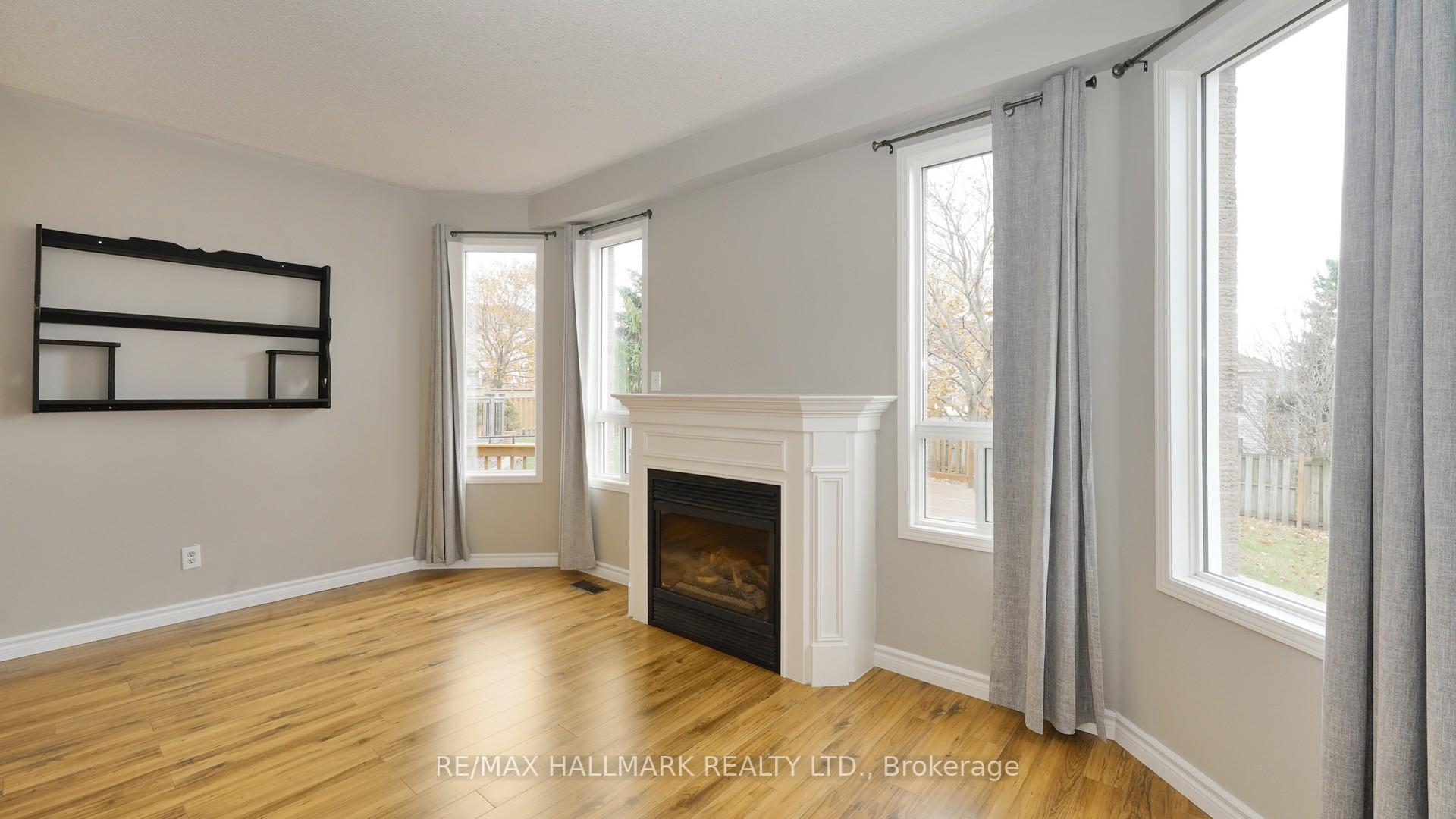 Photo 11 of Unit Upper, 1035 Beatrice Street E, Oshawa, Pinecrest — HOMEH