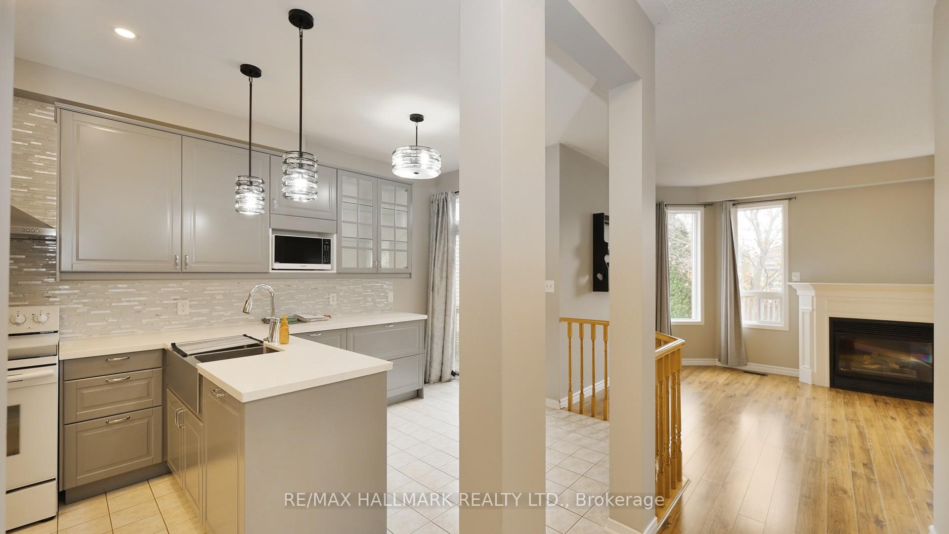 Photo 13 of Unit Upper, 1035 Beatrice Street E, Oshawa, Pinecrest — HOMEH