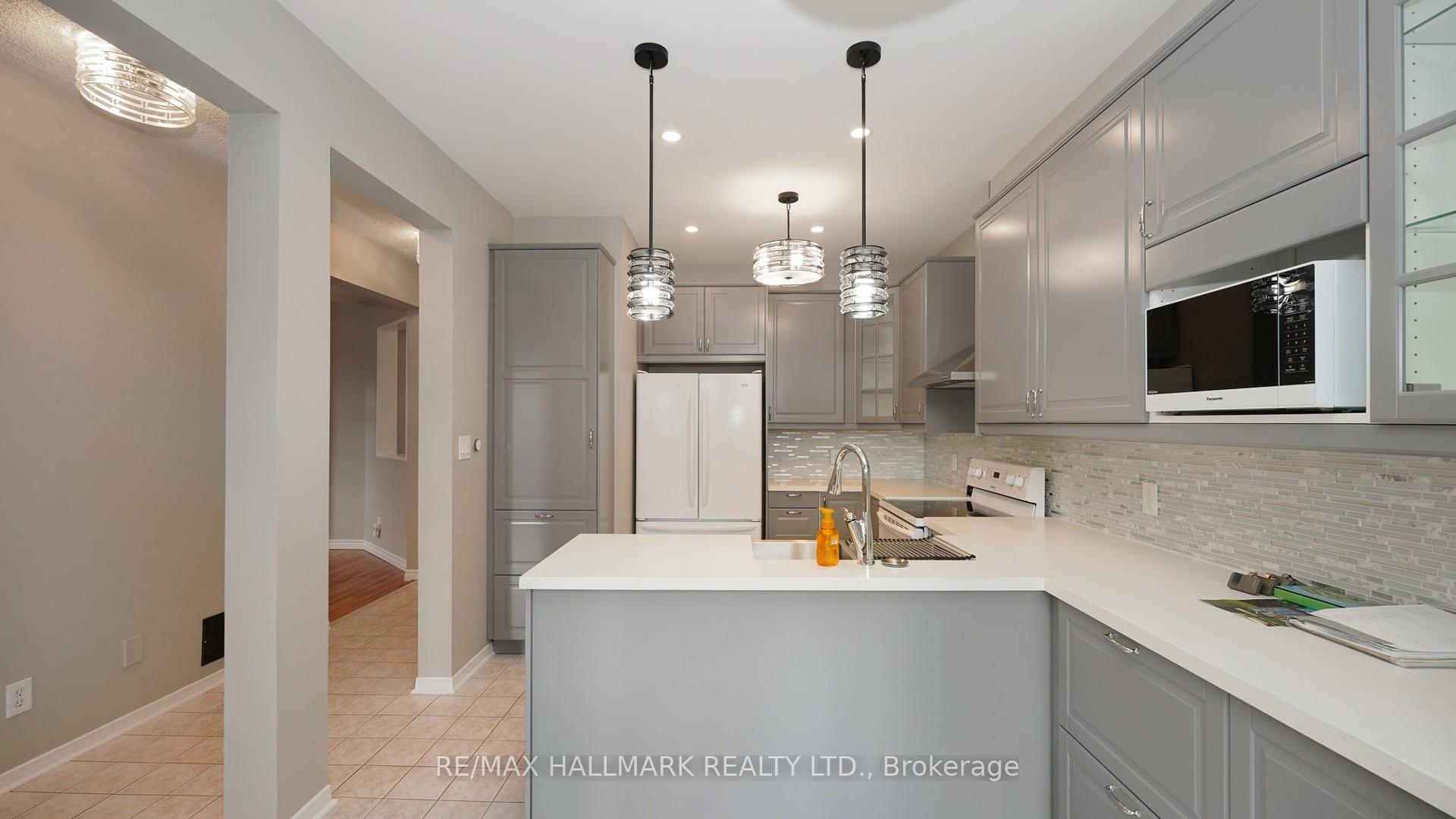 Photo 14 of Unit Upper, 1035 Beatrice Street E, Oshawa, Pinecrest — HOMEH