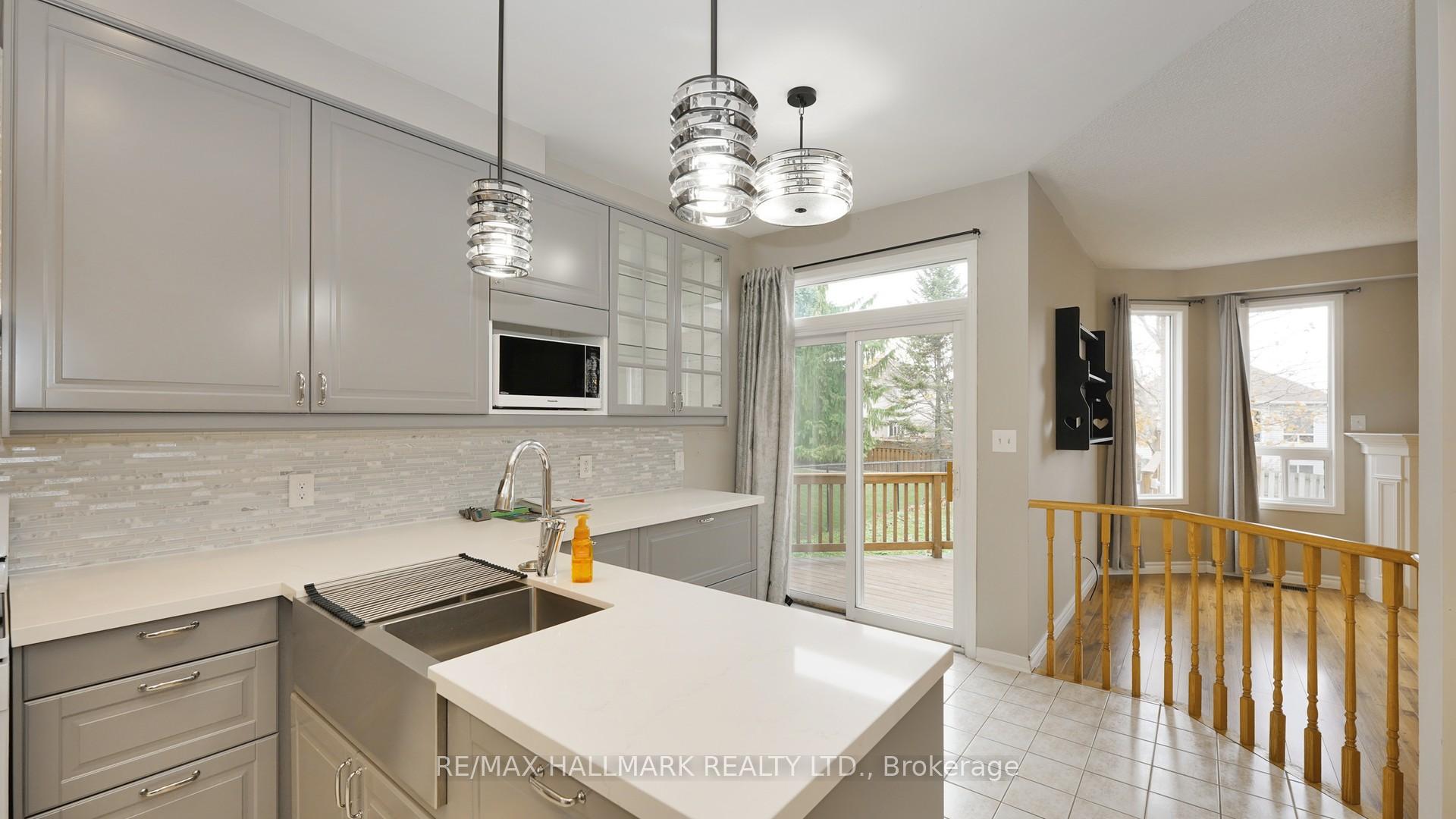 Photo 16 of Unit Upper, 1035 Beatrice Street E, Oshawa, Pinecrest — HOMEH