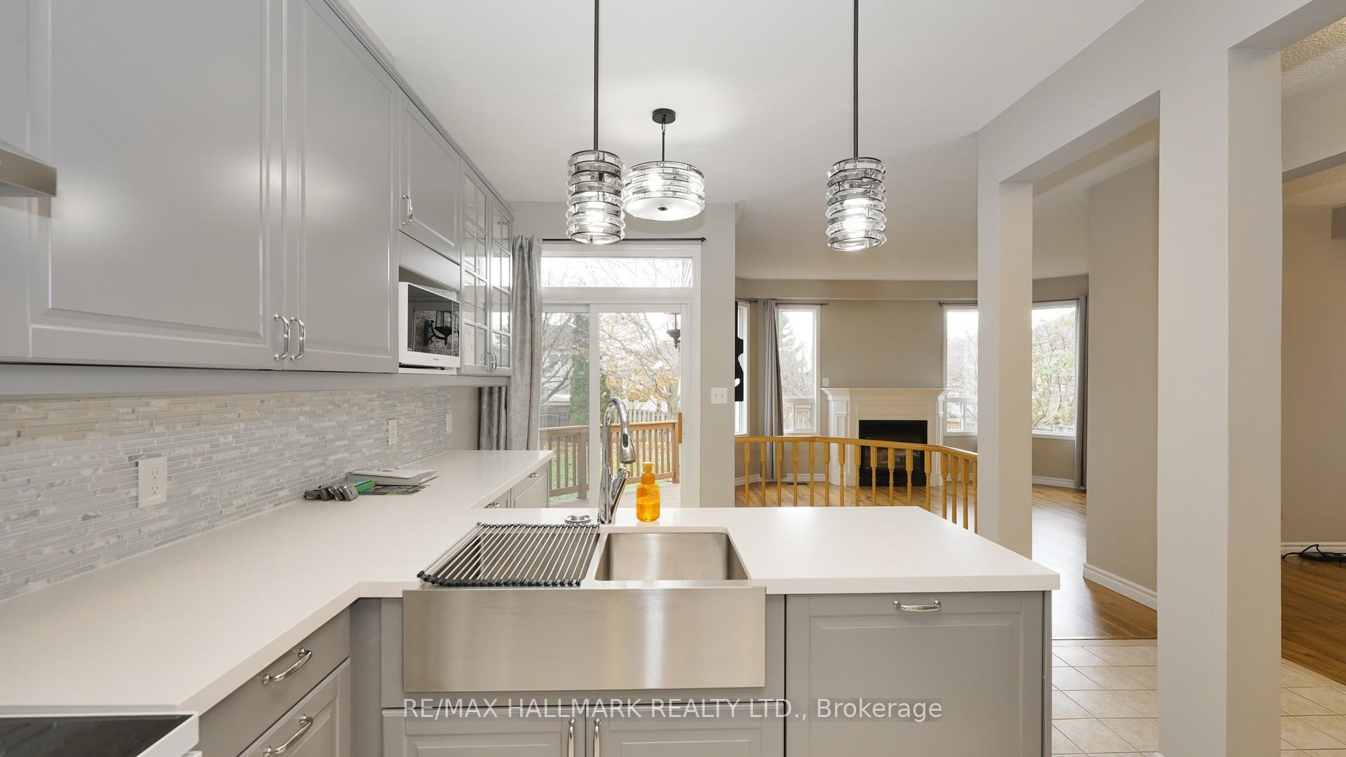 Photo 17 of Unit Upper, 1035 Beatrice Street E, Oshawa, Pinecrest — HOMEH