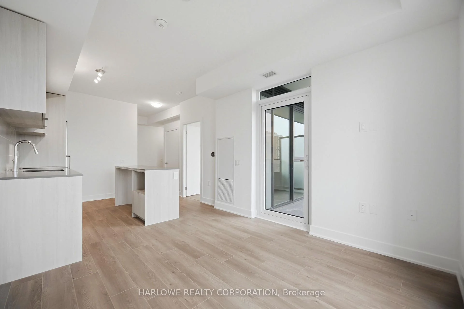 Photo 6 of Unit 307, 2088 James Street, Burlington, Brant — HOMEH