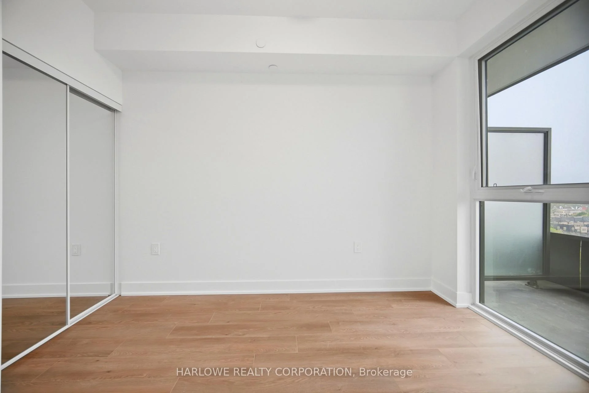 Photo 8 of Unit 307, 2088 James Street, Burlington, Brant — HOMEH