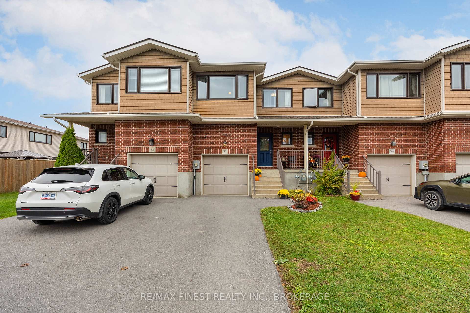 Photo 3 of 36 Amherst Drive, Loyalist, Amherstview — HOMEH