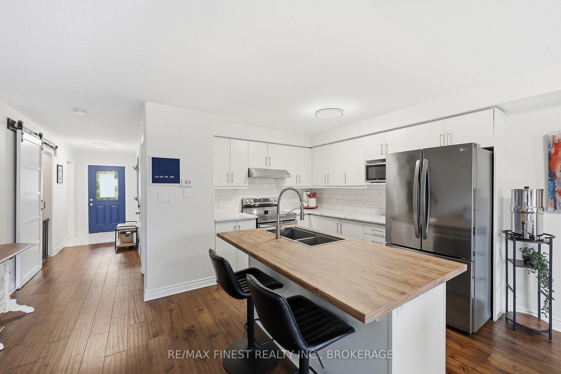 Photo 13 of 36 Amherst Drive, Loyalist, Amherstview — HOMEH