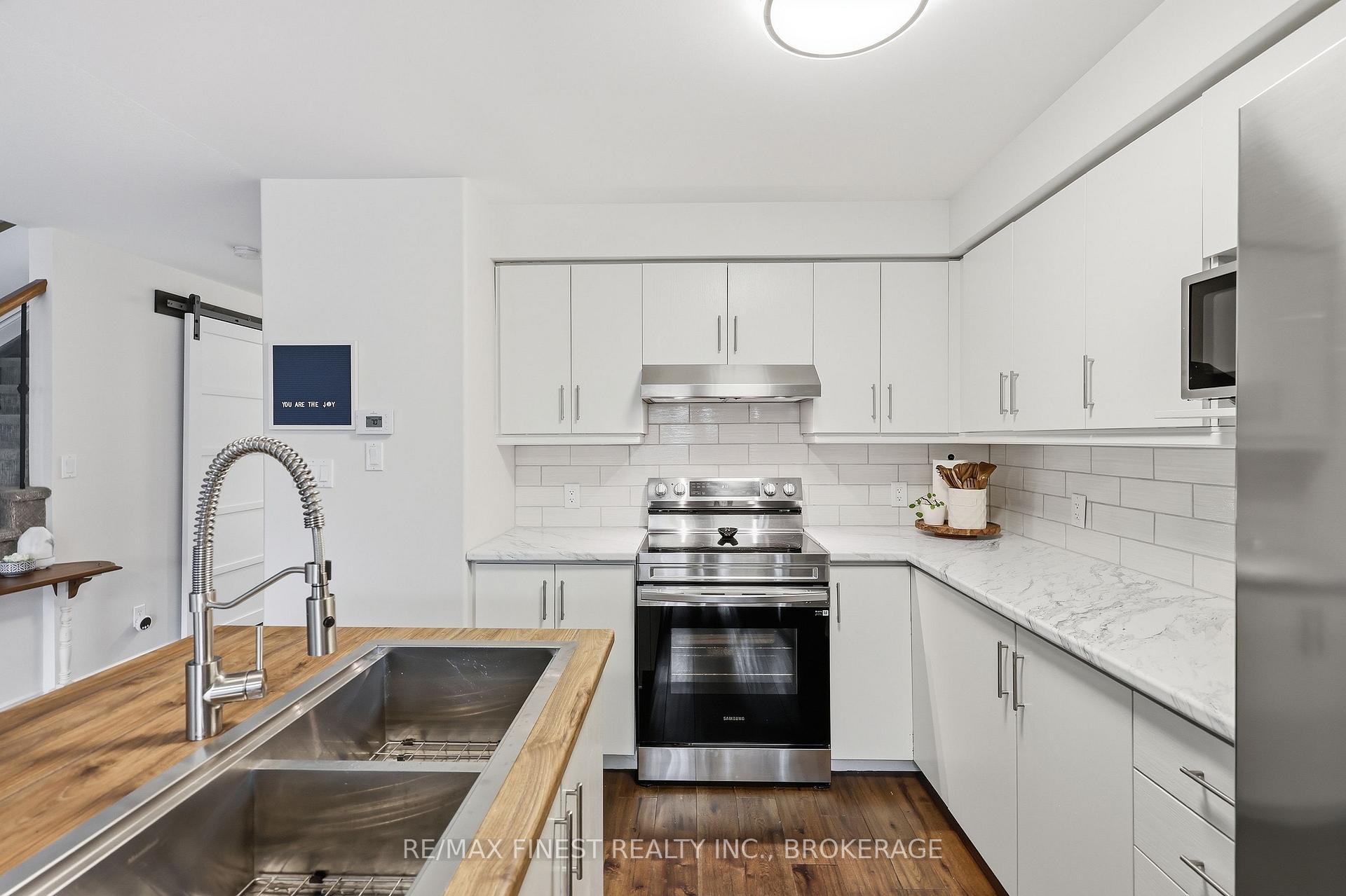 Photo 15 of 36 Amherst Drive, Loyalist, Amherstview — HOMEH