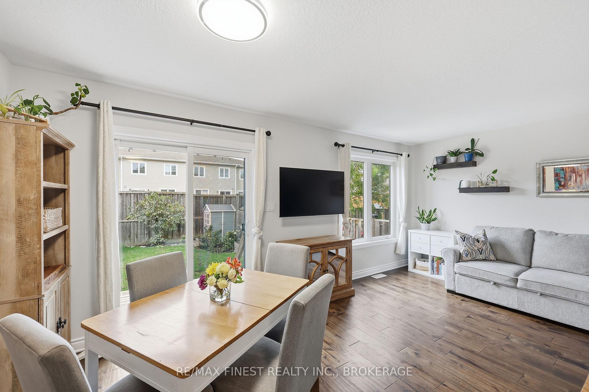 Photo 20 of 36 Amherst Drive, Loyalist, Amherstview — HOMEH