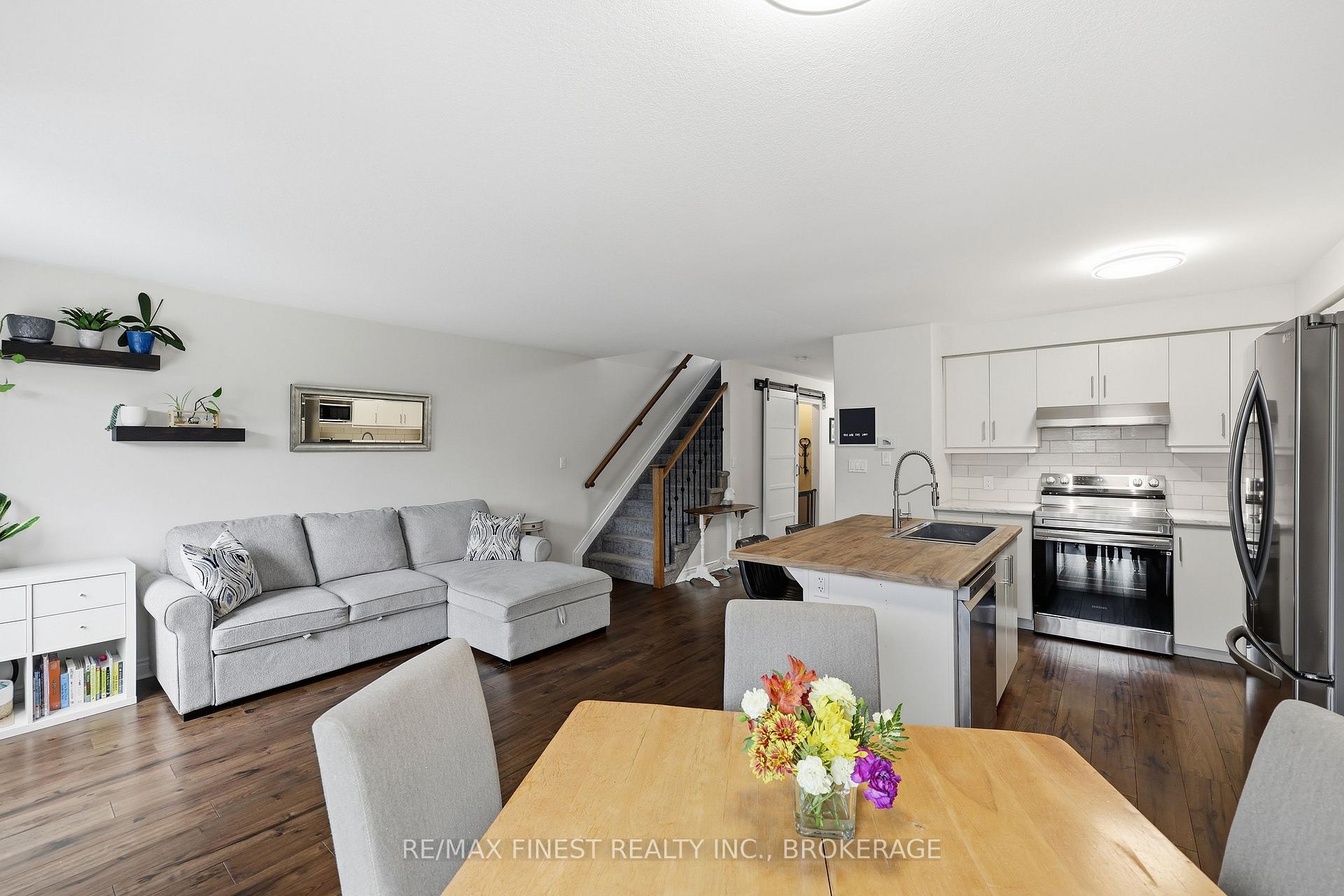 Photo 21 of 36 Amherst Drive, Loyalist, Amherstview — HOMEH