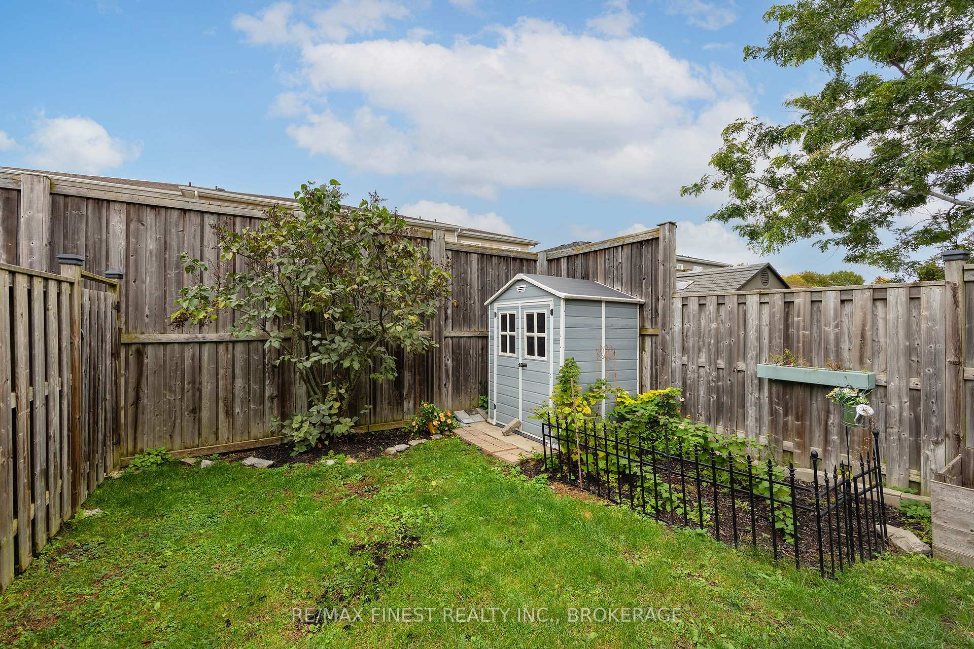 Photo 42 of 36 Amherst Drive, Loyalist, Amherstview — HOMEH