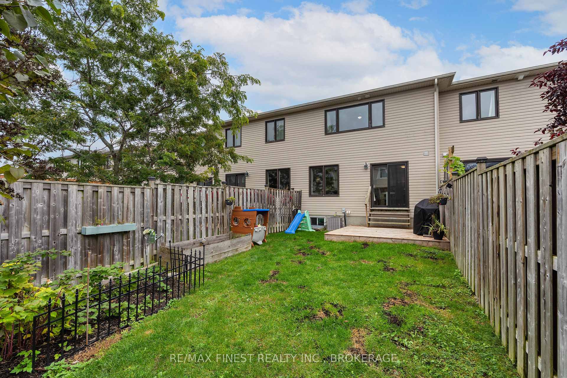 Photo 43 of 36 Amherst Drive, Loyalist, Amherstview — HOMEH