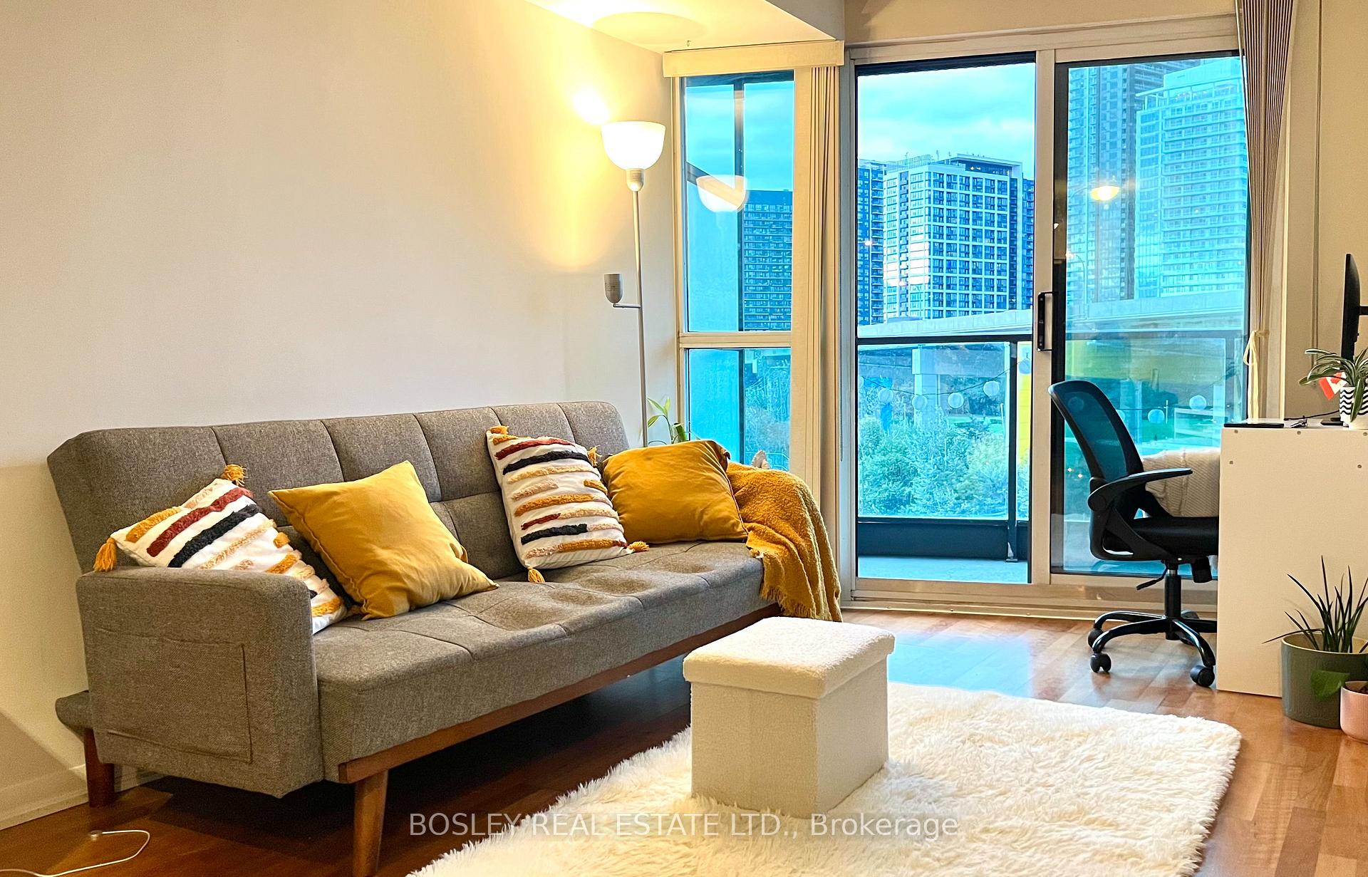 Photo 2 of Unit 618, 231 Fort York Boulevard, Toronto, Niagara — HOMEH