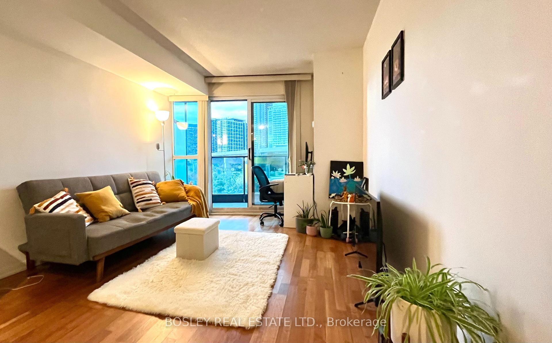 Photo 3 of Unit 618, 231 Fort York Boulevard, Toronto, Niagara — HOMEH