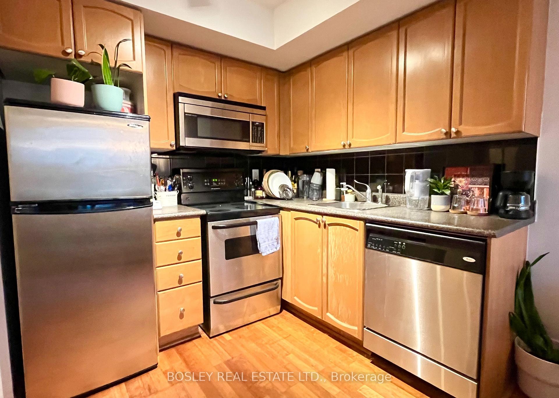 Photo 6 of Unit 618, 231 Fort York Boulevard, Toronto, Niagara — HOMEH
