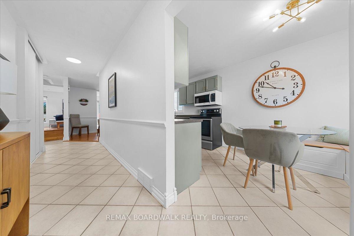 Photo 4 of 6584 Legault Street, Ottawa, Chateauneuf — HOMEH