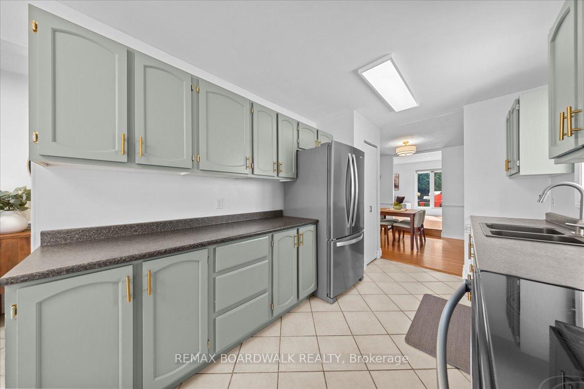 Photo 7 of 6584 Legault Street, Ottawa, Chateauneuf — HOMEH