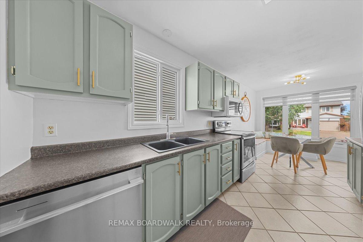 Photo 8 of 6584 Legault Street, Ottawa, Chateauneuf — HOMEH