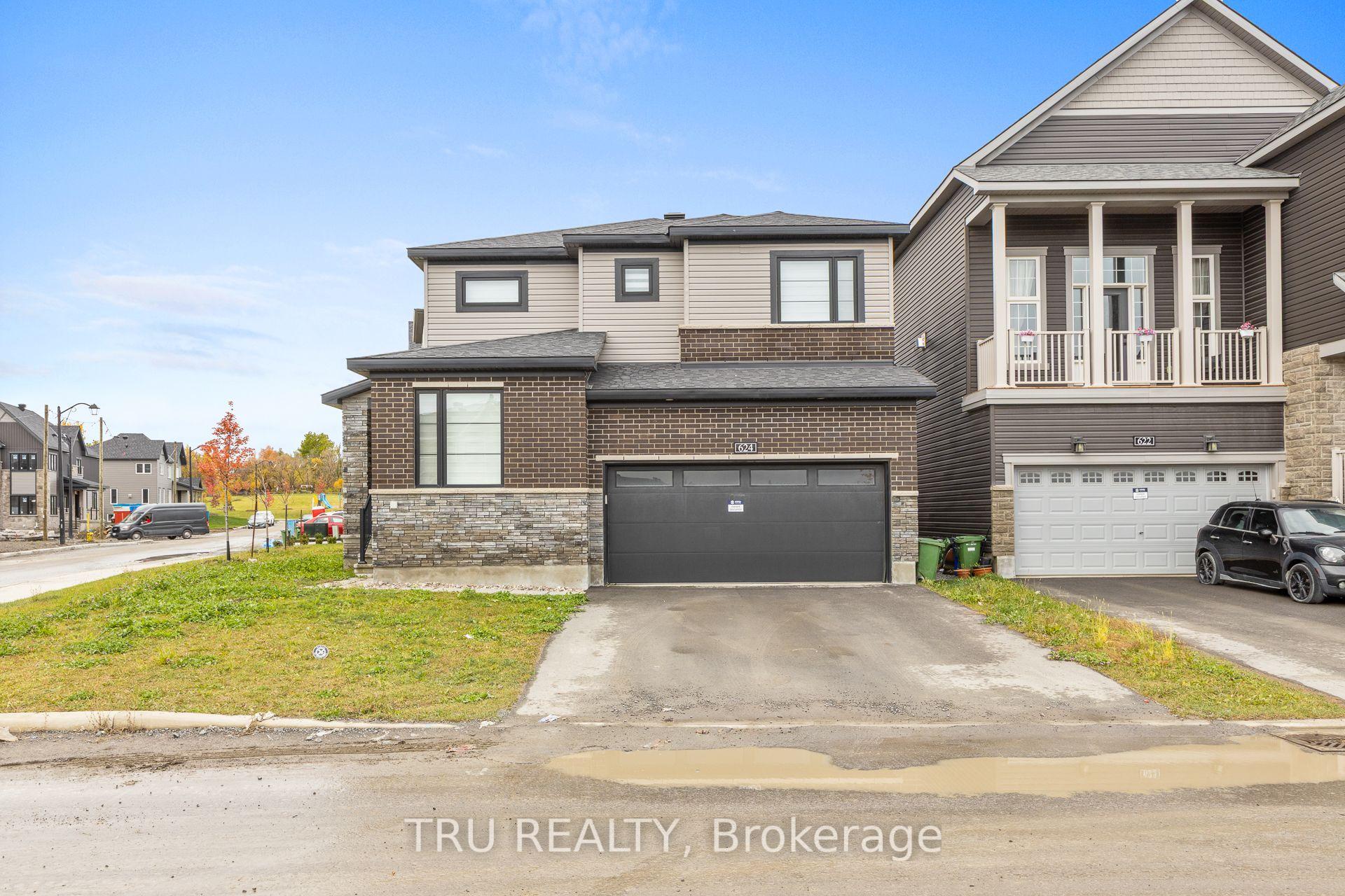 Photo of 624 Galarneau Way