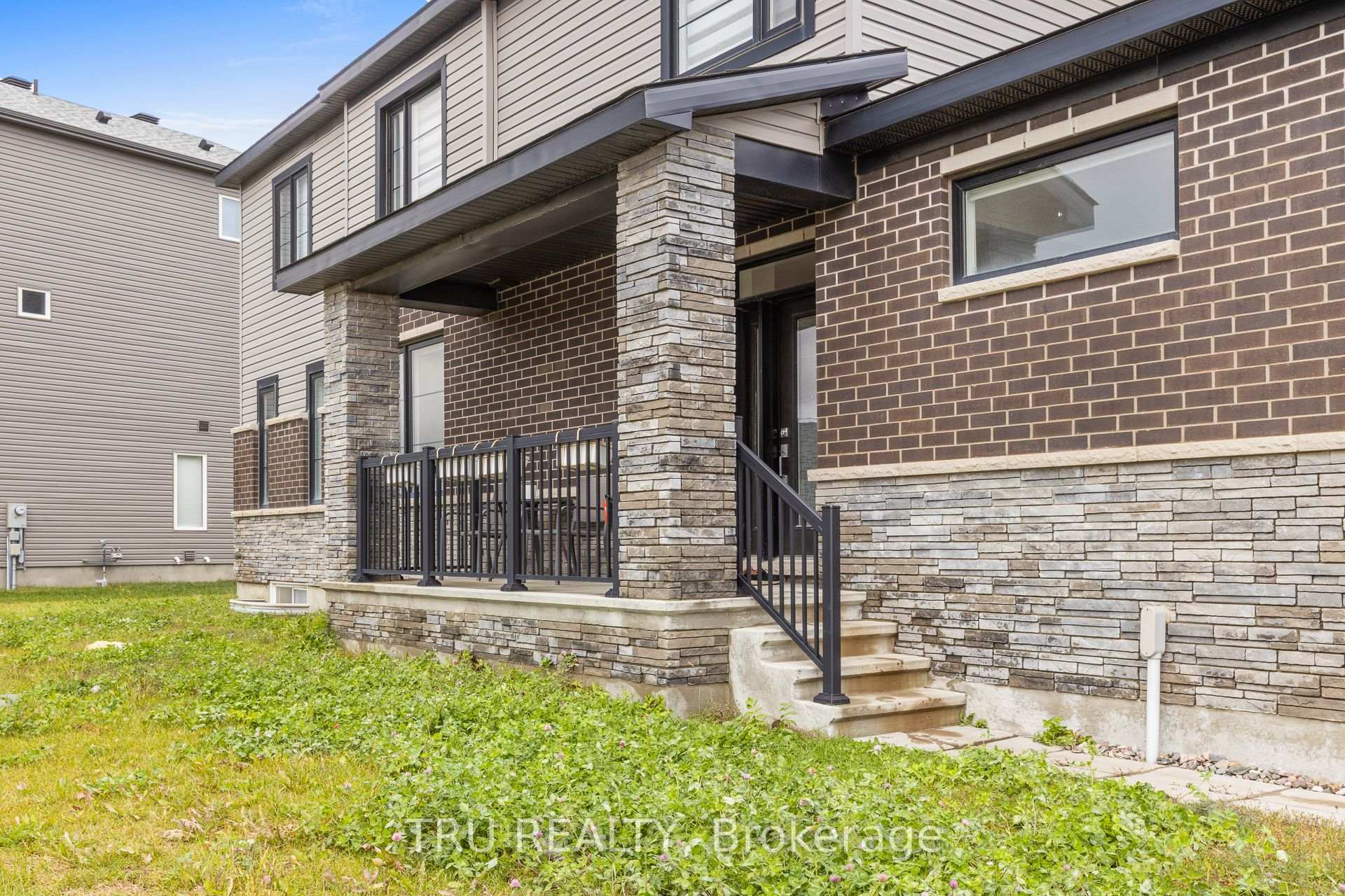 Photo 3 of 624 Galarneau Way, Ottawa, Kanata - Morgan's Grant/South March — HOMEH